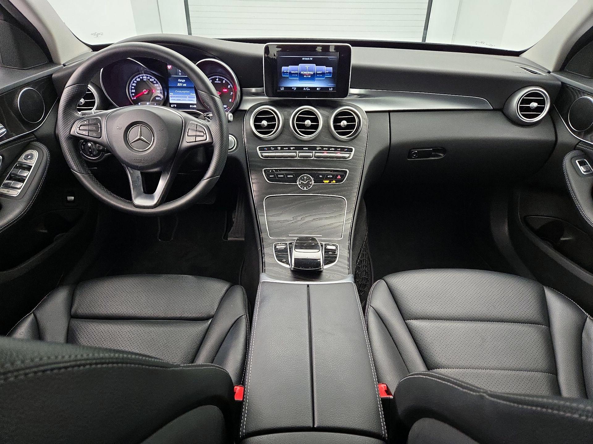 Thumbnail: 2016 Mercedes-Benz C-Class - 9