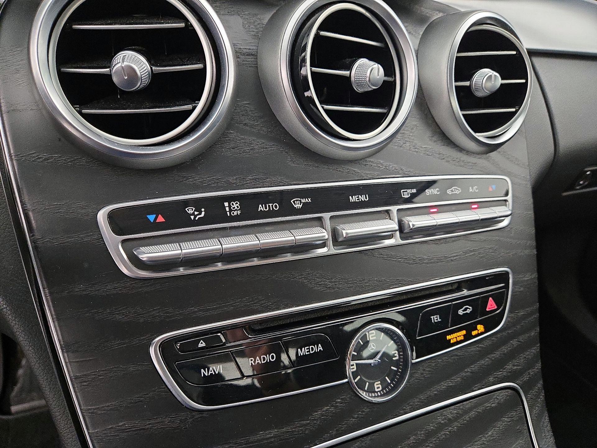 Thumbnail: 2016 Mercedes-Benz C-Class - 15