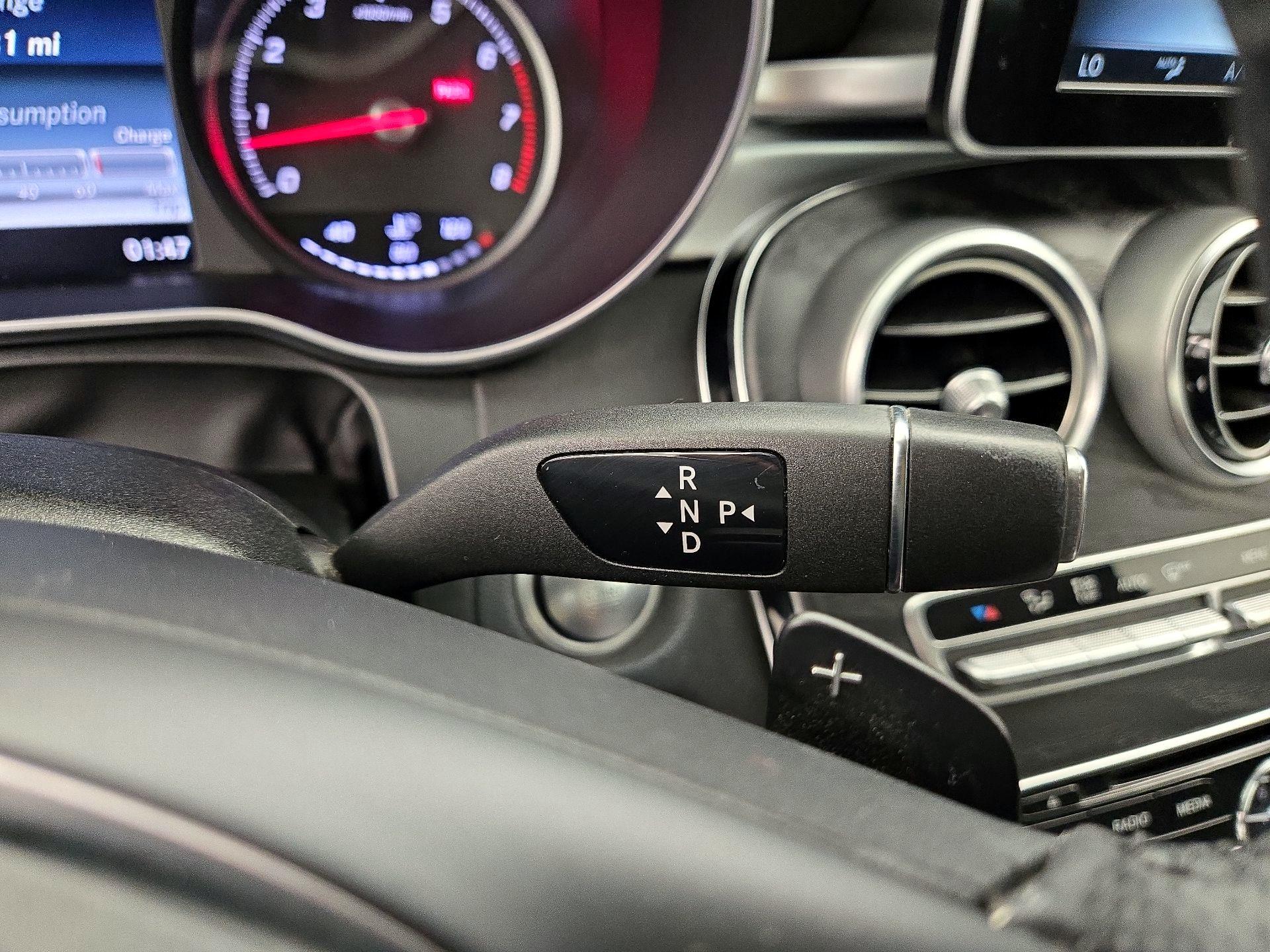 Thumbnail: 2016 Mercedes-Benz C-Class - 16
