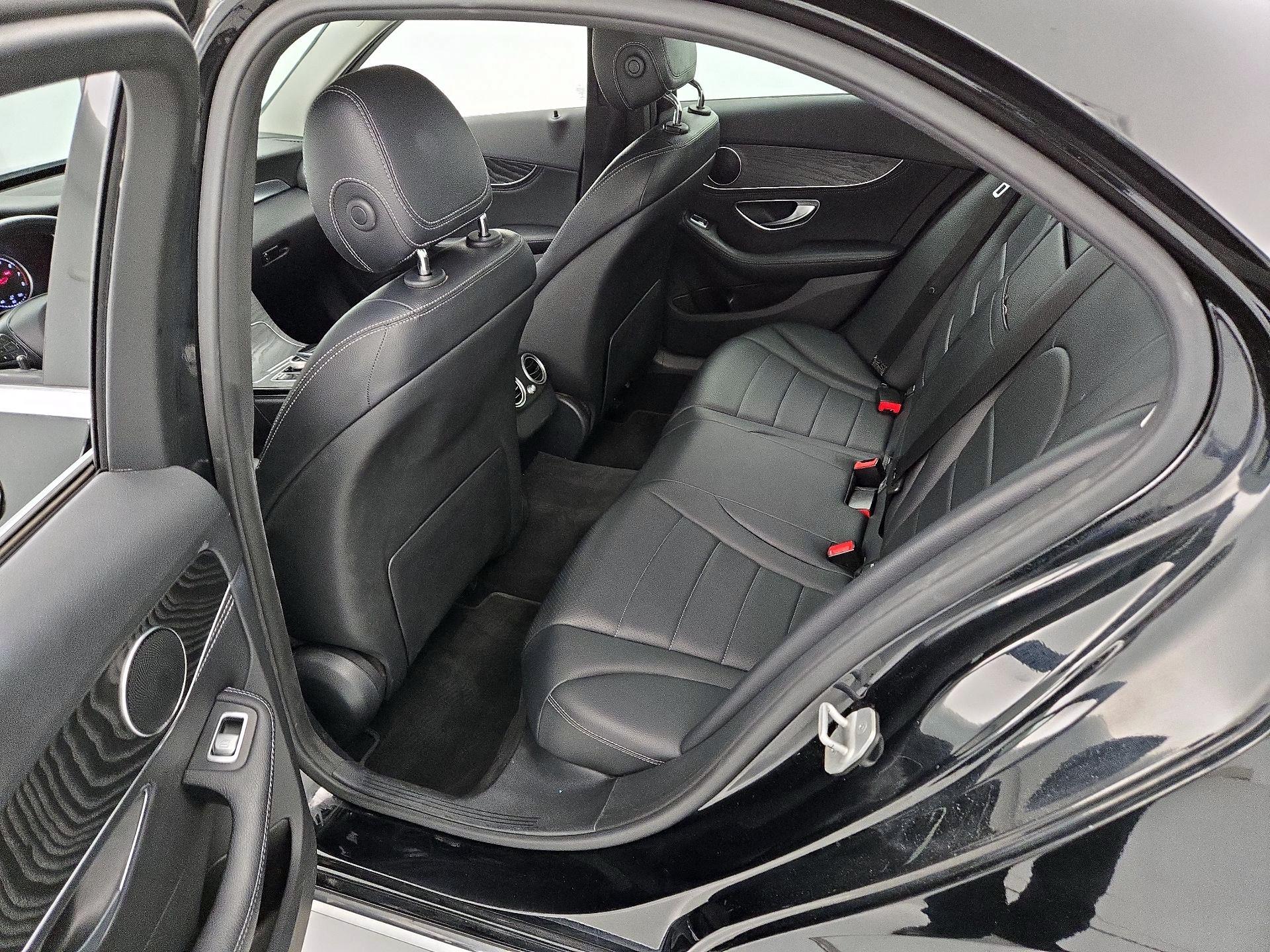Thumbnail: 2016 Mercedes-Benz C-Class - 18