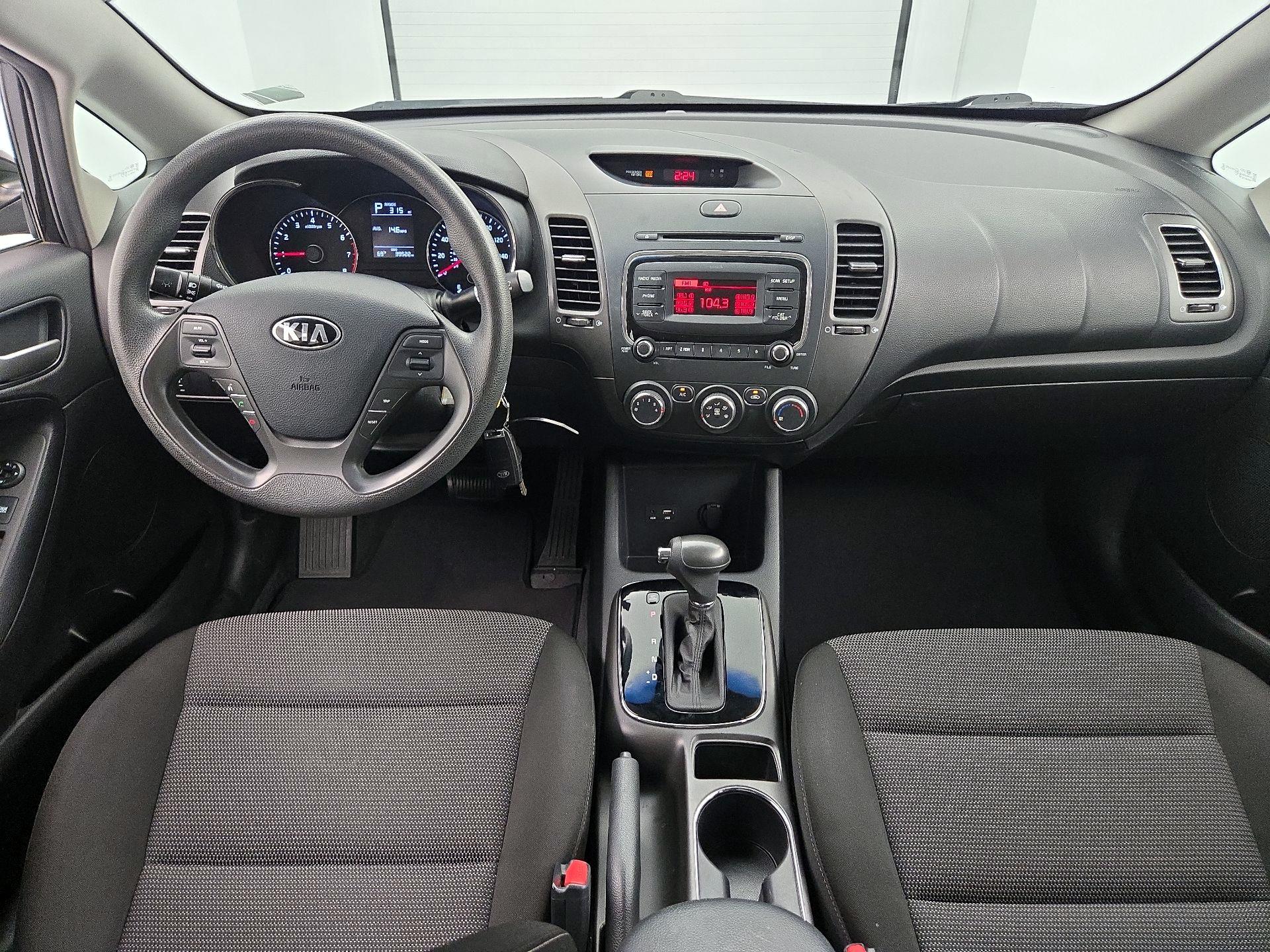 Thumbnail: 2017 Kia Forte - 9