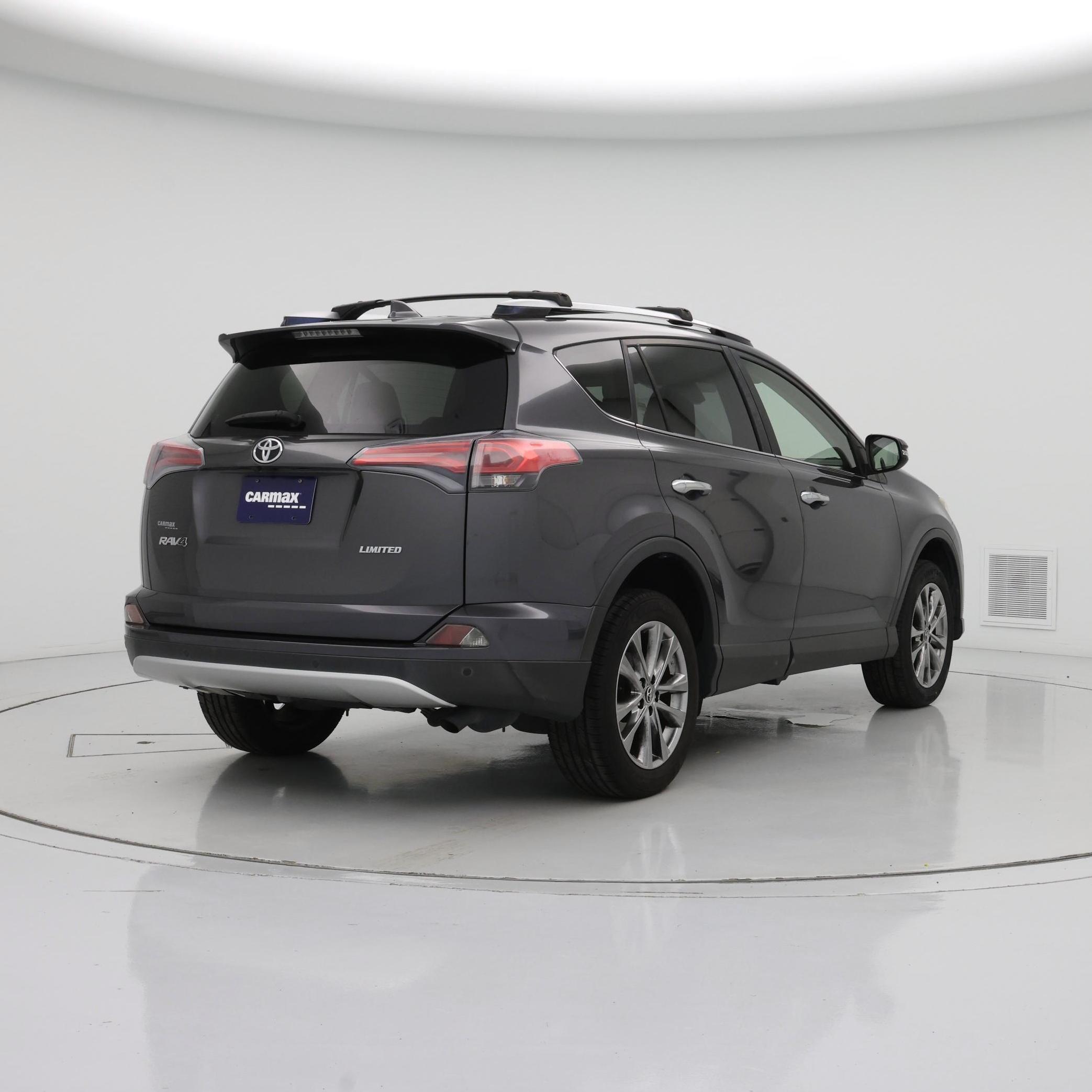 Thumbnail: 2016 Toyota RAV4 - 8
