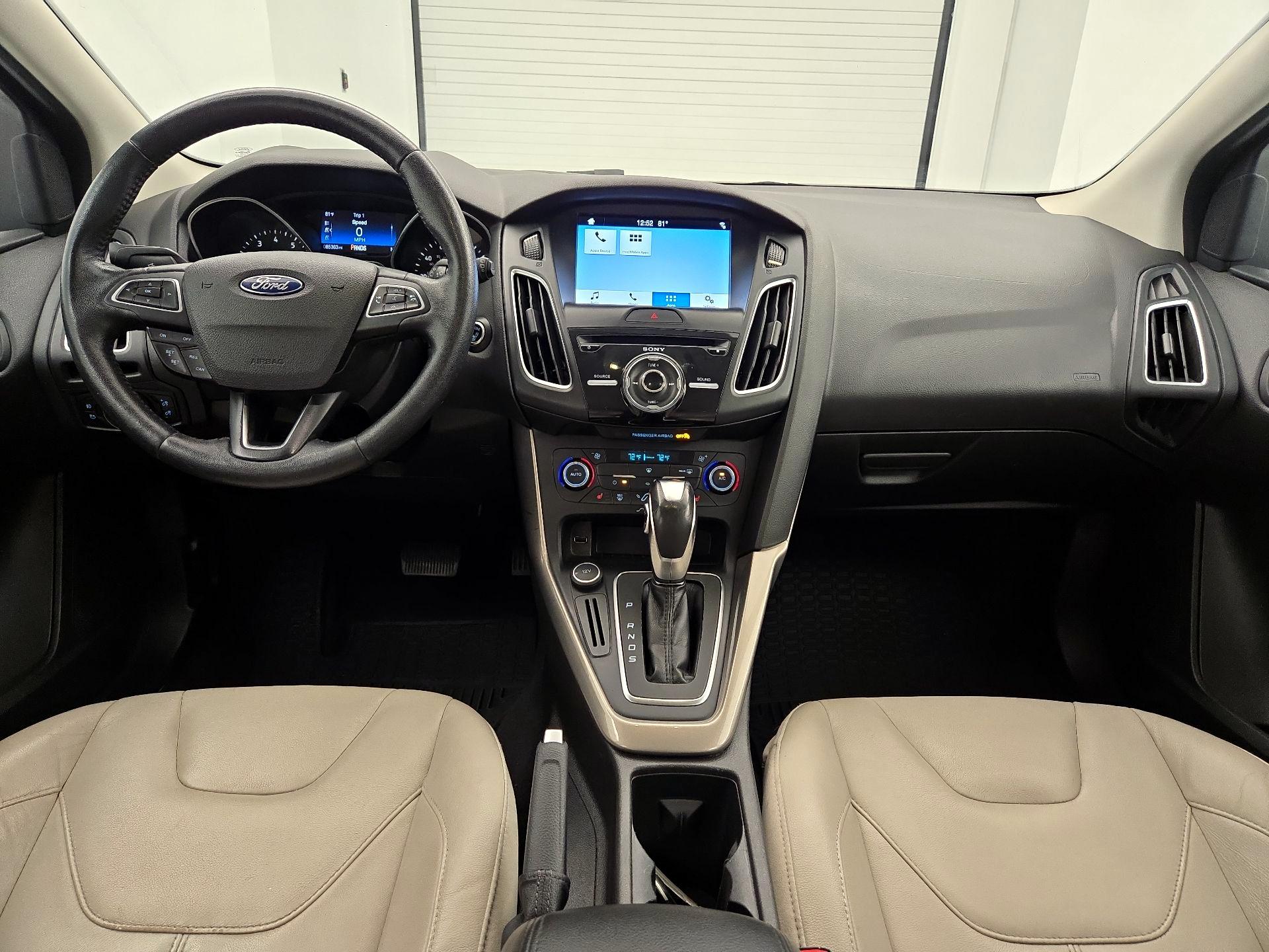 Thumbnail: 2016 Ford Focus - 9