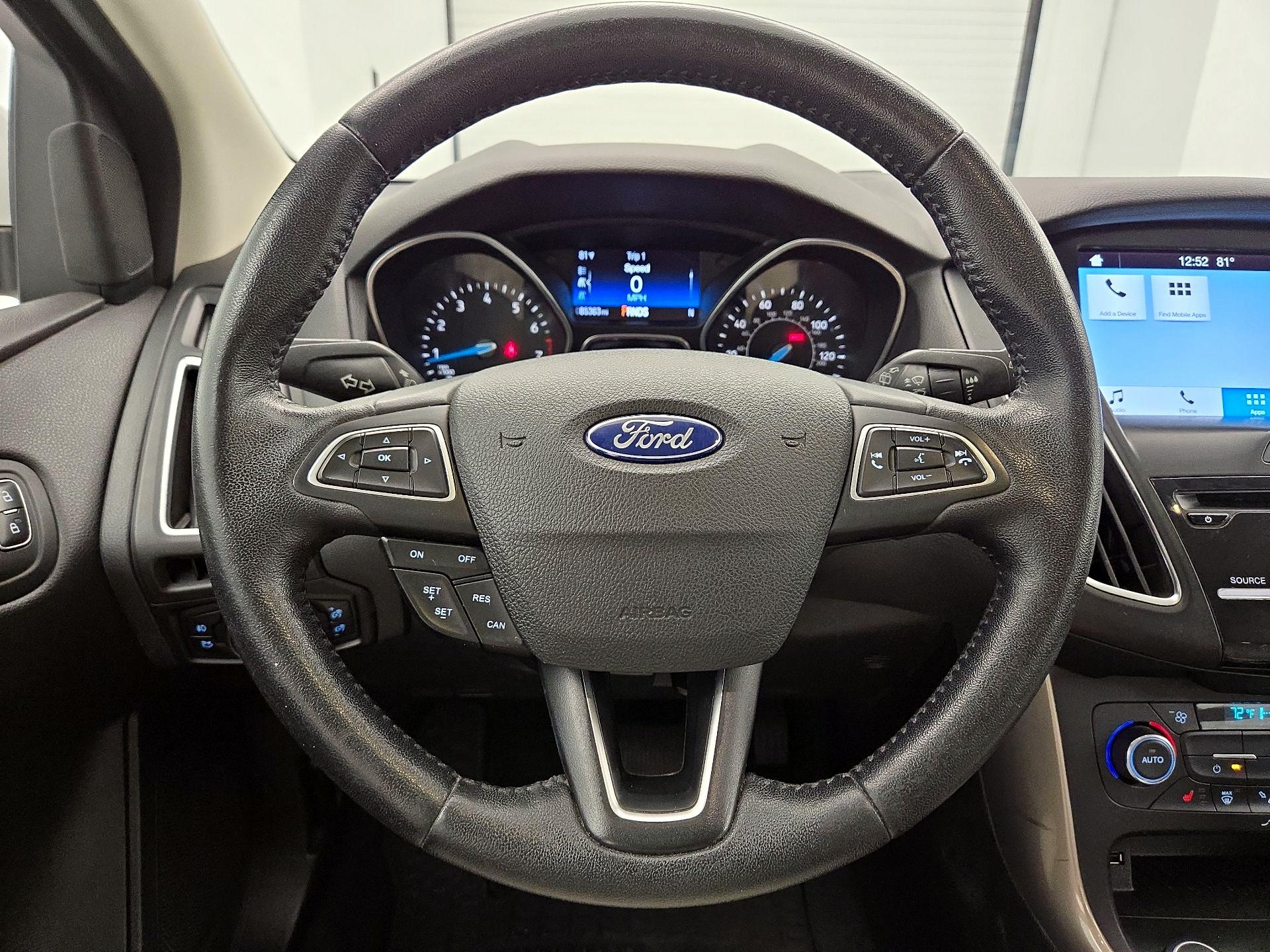 Thumbnail: 2016 Ford Focus - 10