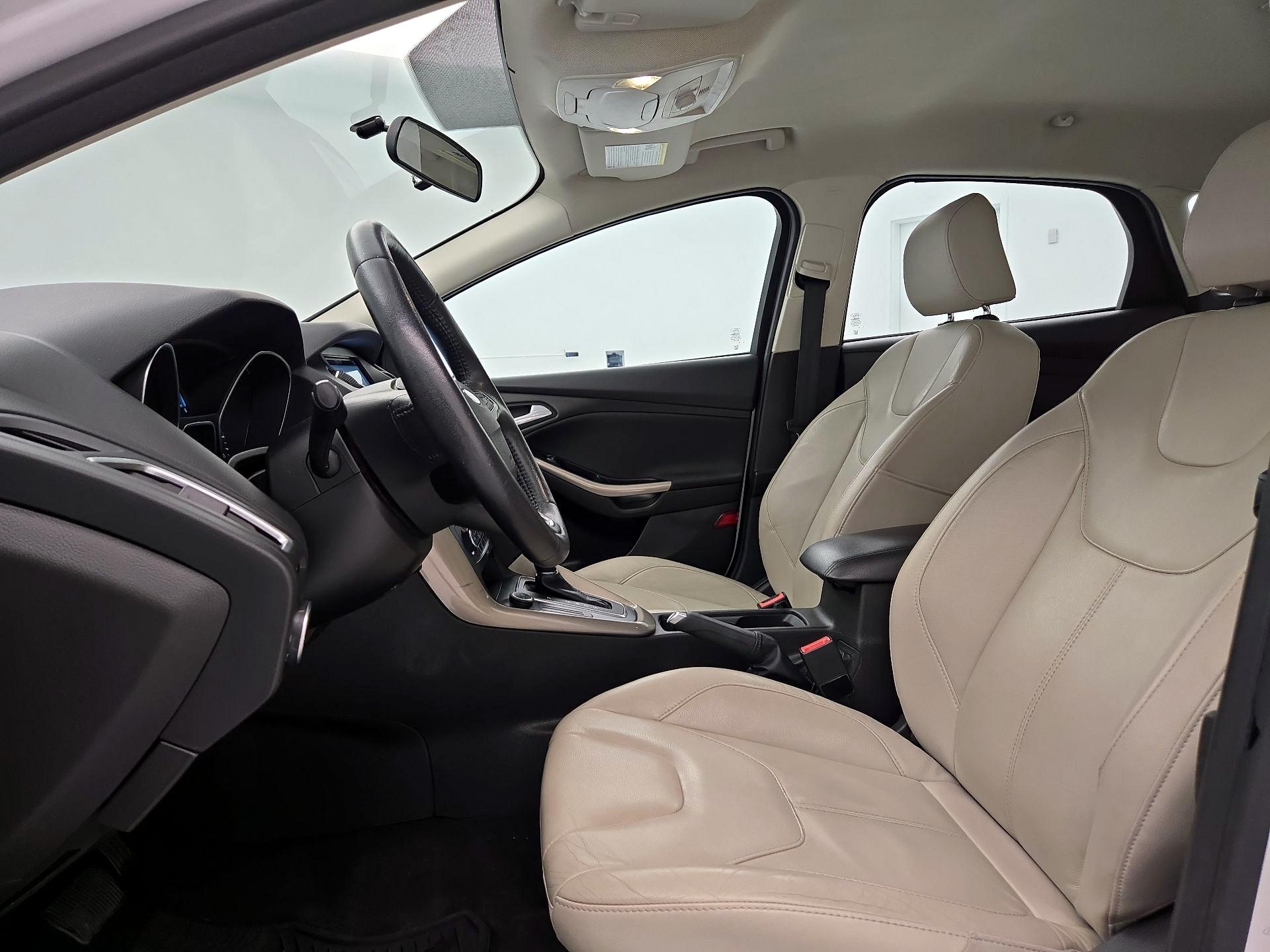 Thumbnail: 2016 Ford Focus - 11