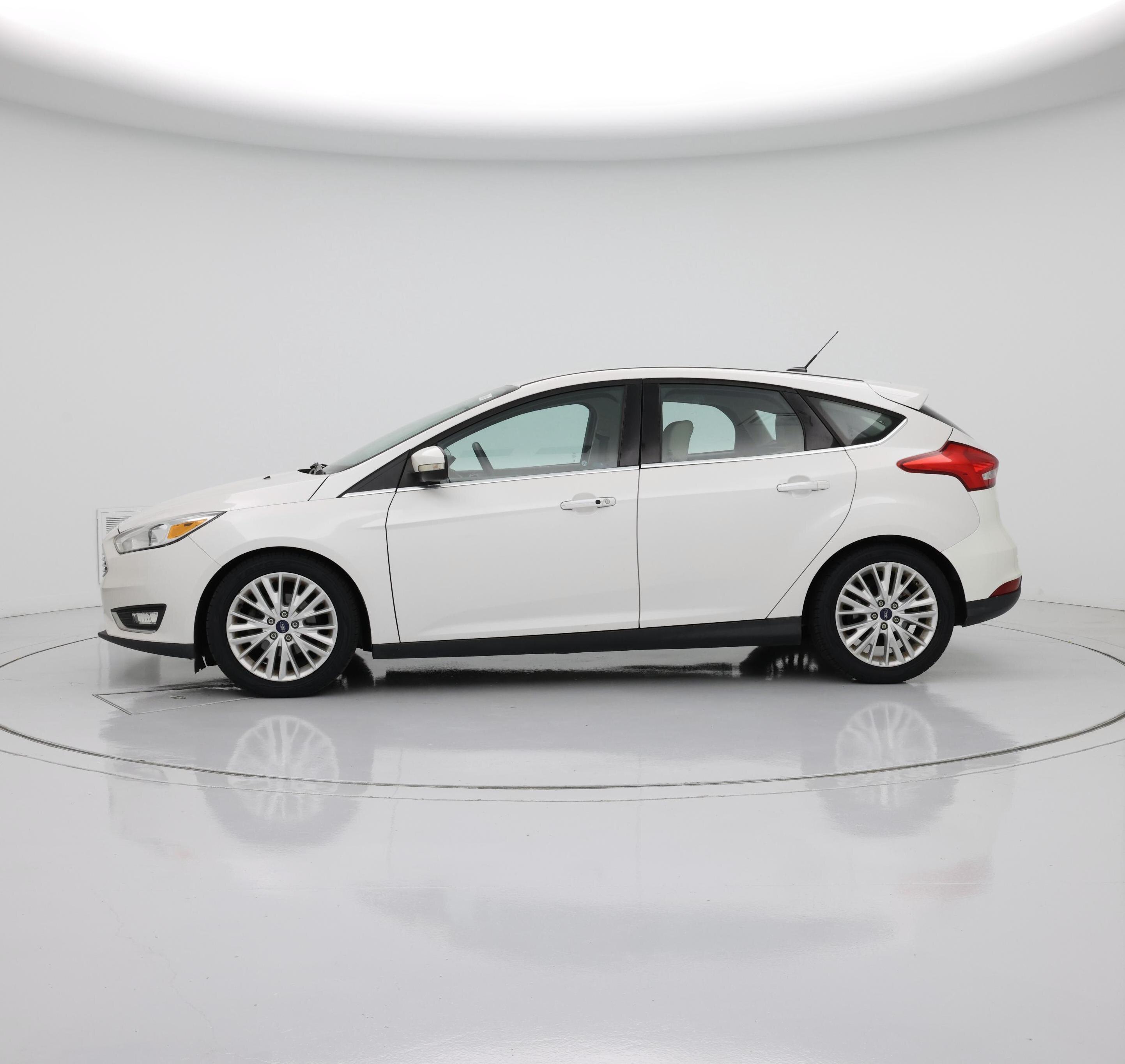 Thumbnail: 2016 Ford Focus - 3