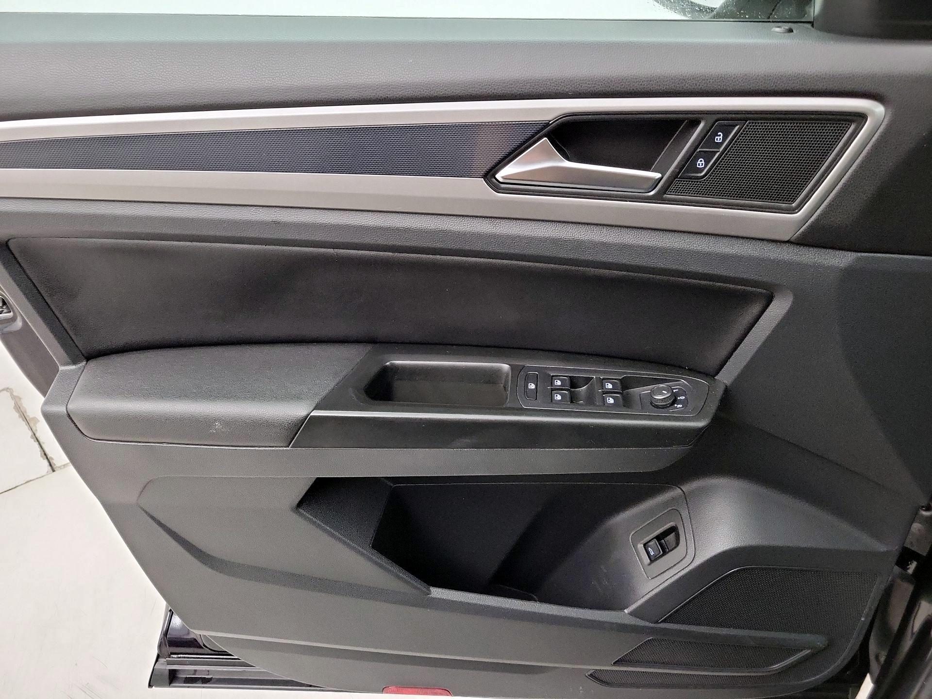 Thumbnail: 2021 Volkswagen Atlas - 12