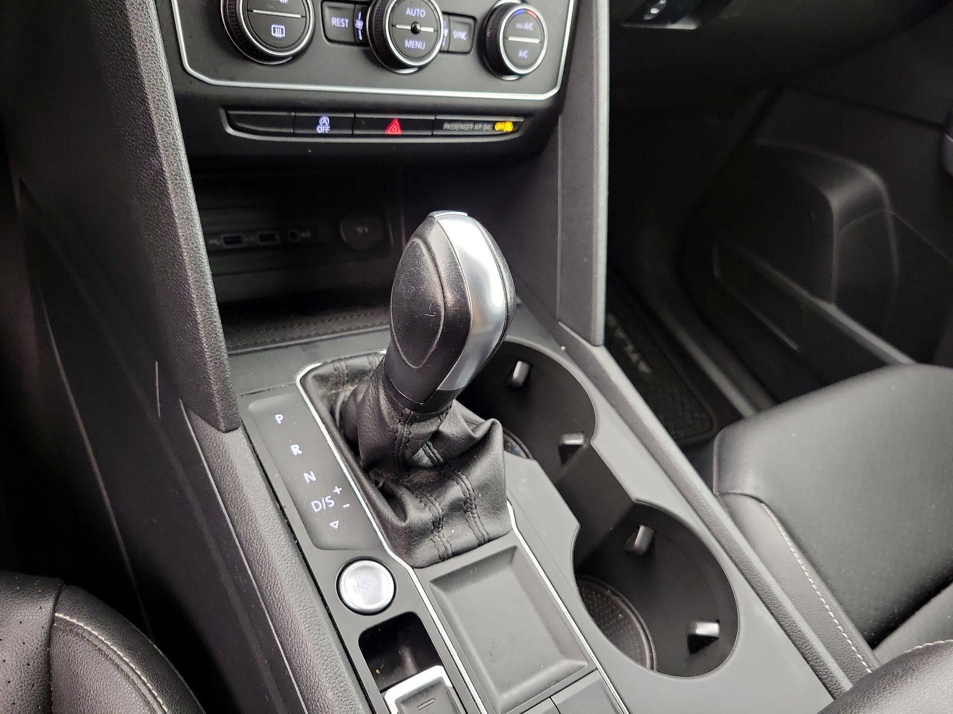 Thumbnail: 2021 Volkswagen Atlas - 17