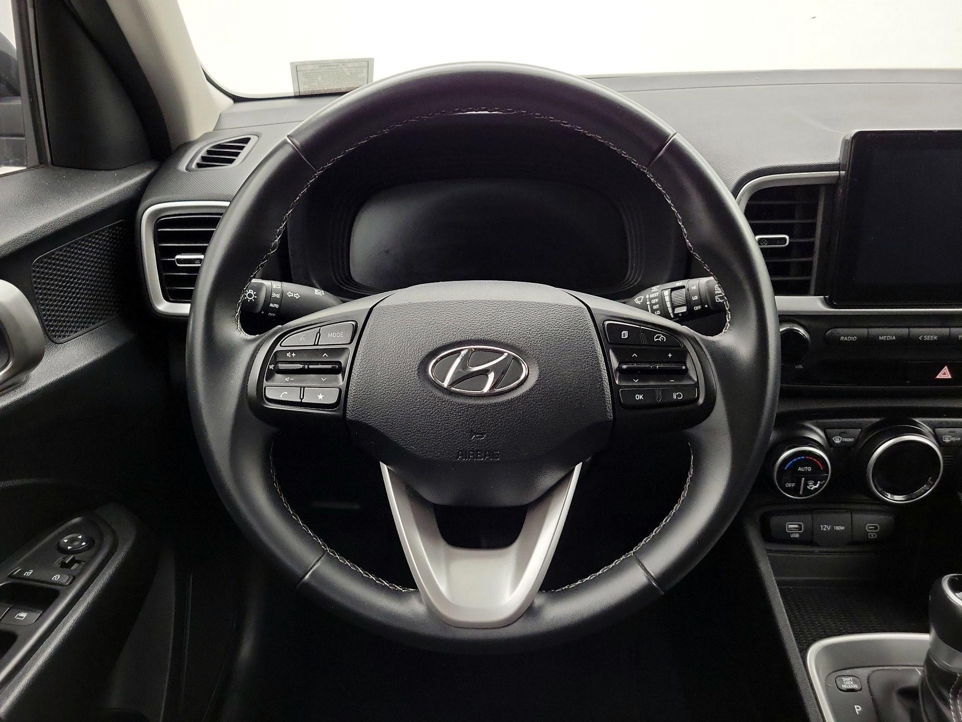 Thumbnail: 2023 Hyundai Venue - 10