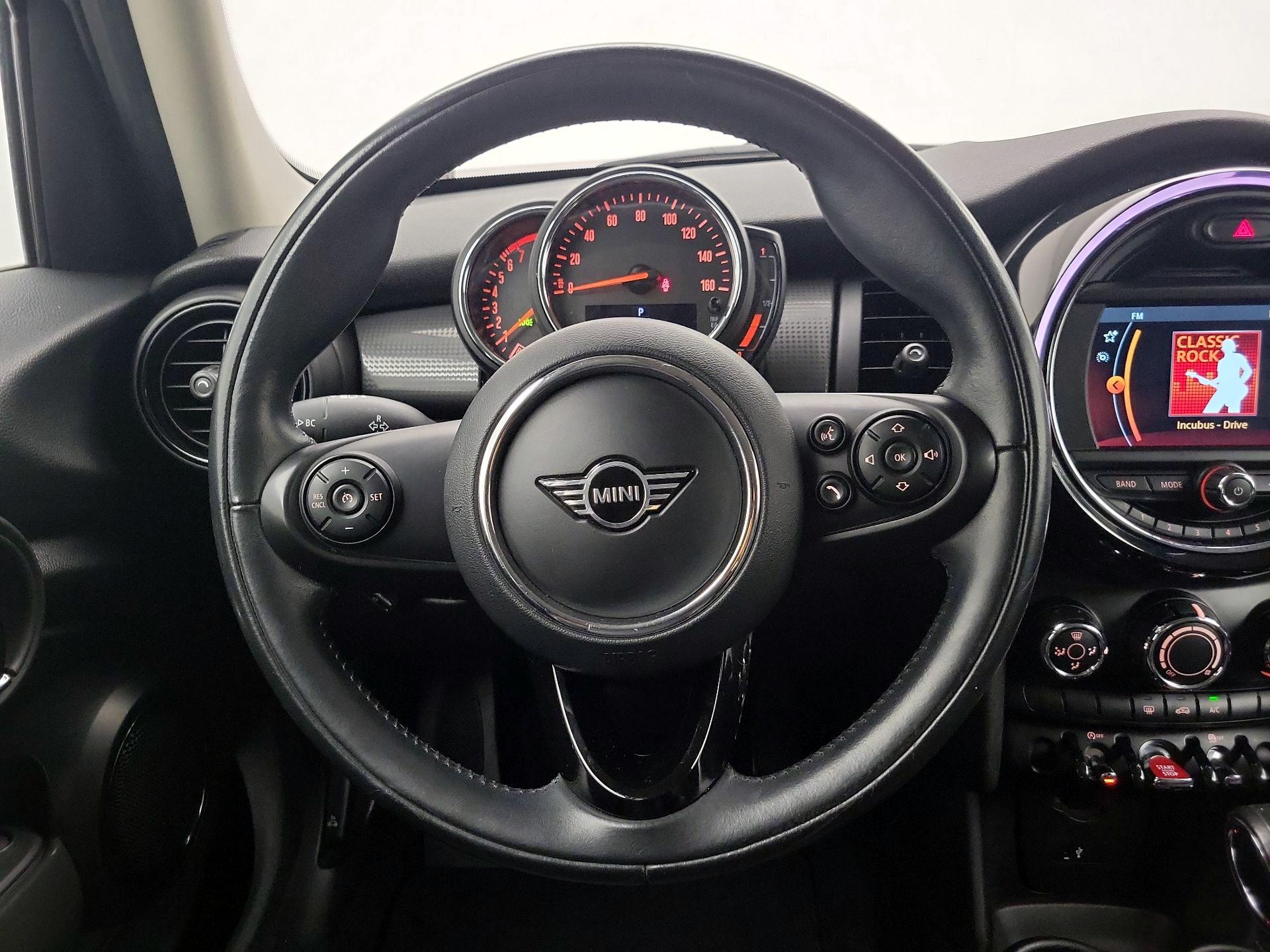 Thumbnail: 2019 MINI Cooper Hardtop - 10