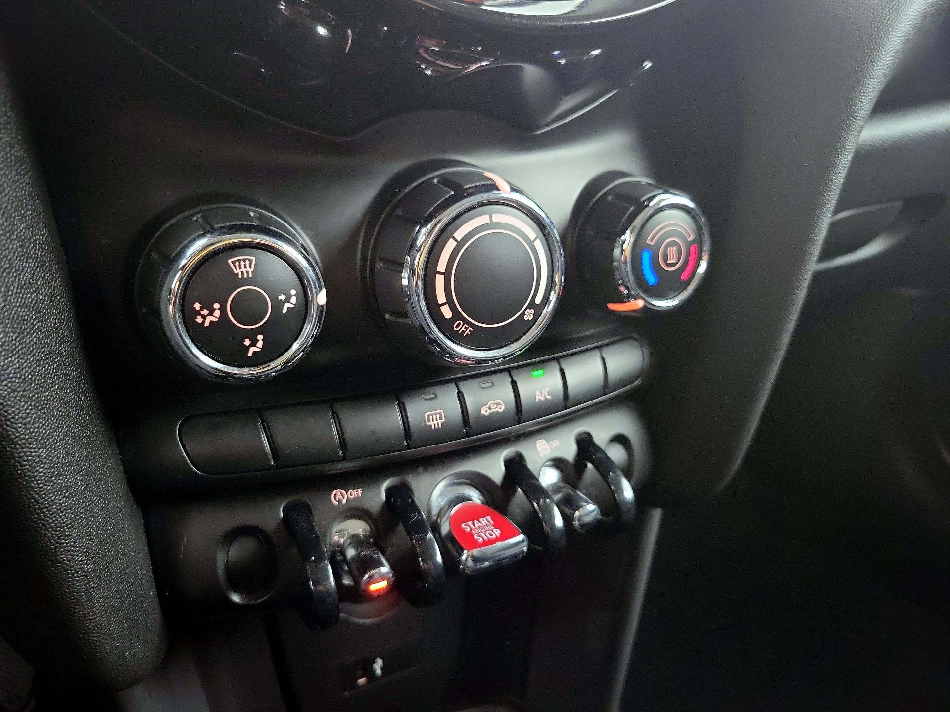 Thumbnail: 2019 MINI Cooper Hardtop - 16