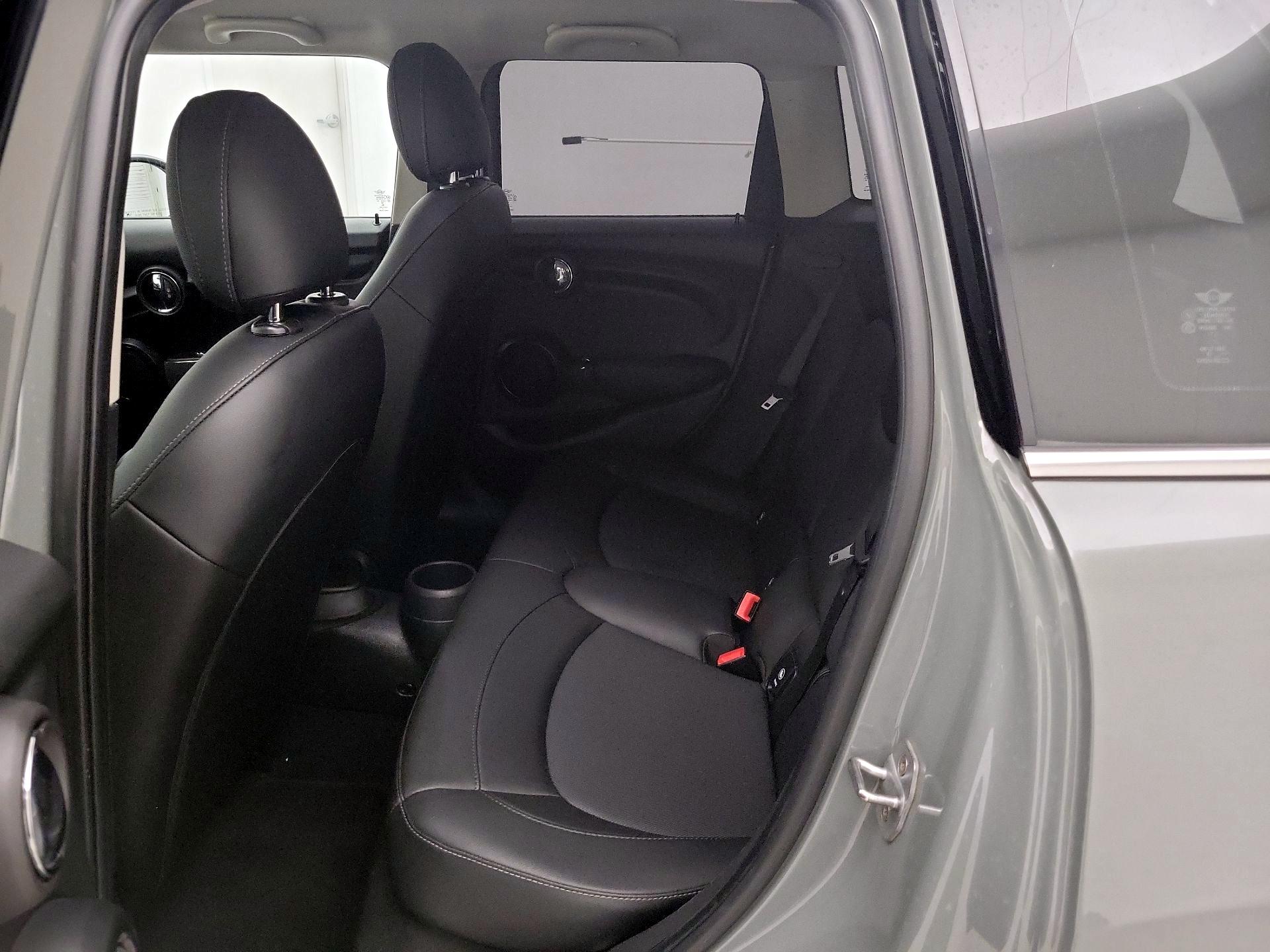 Thumbnail: 2019 MINI Cooper Hardtop - 19