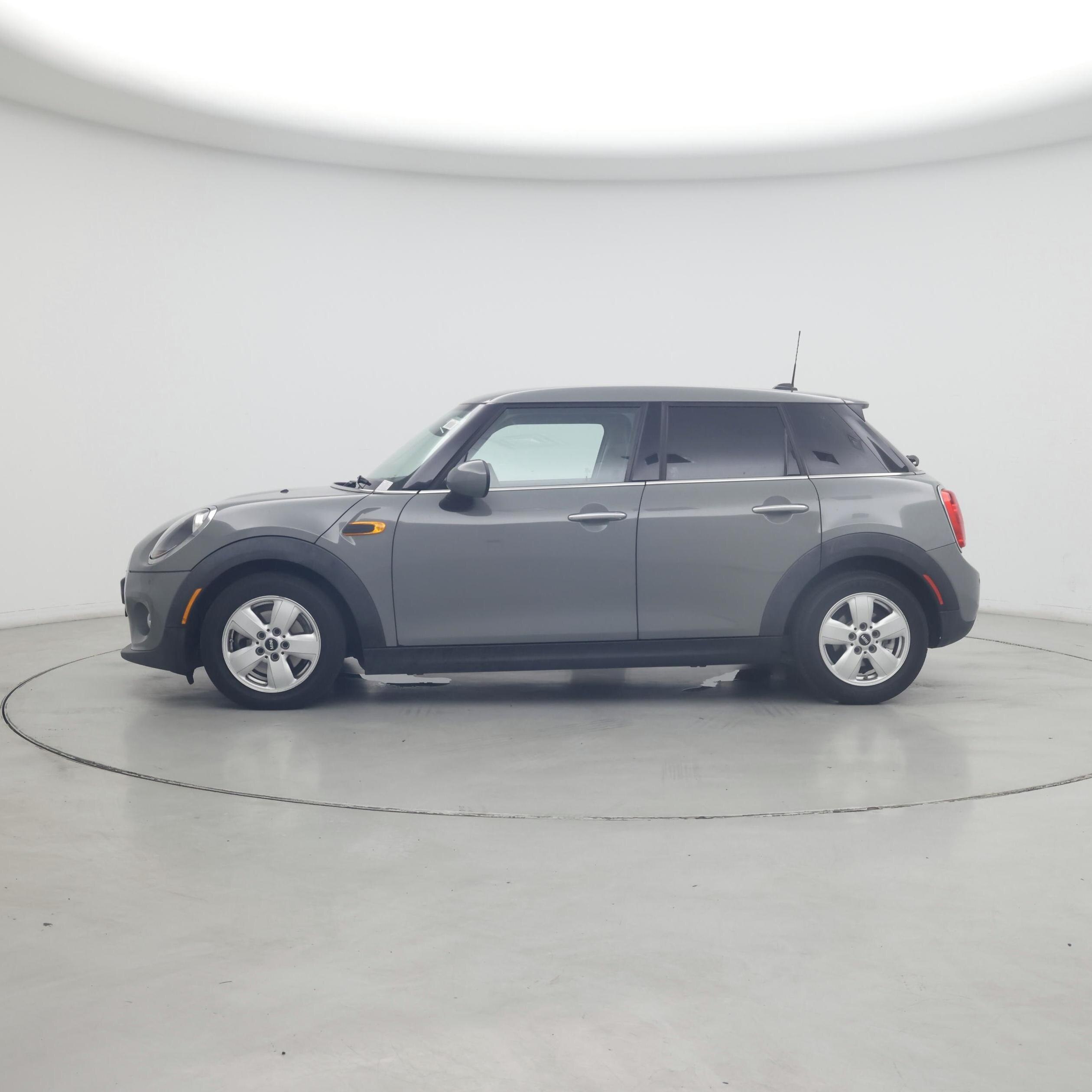 Thumbnail: 2019 MINI Cooper Hardtop - 3
