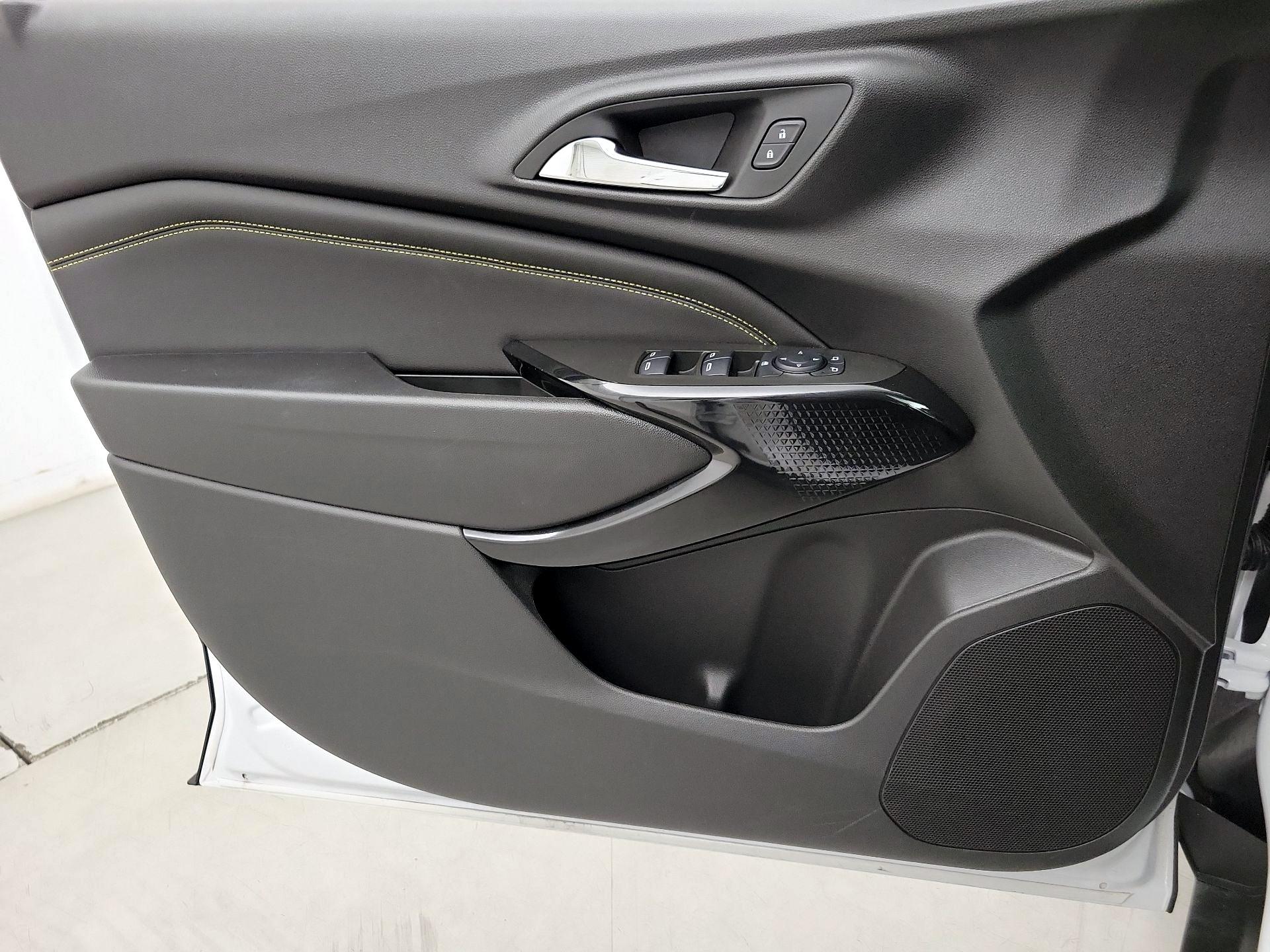 Thumbnail: 2025 Chevrolet Trax - 12