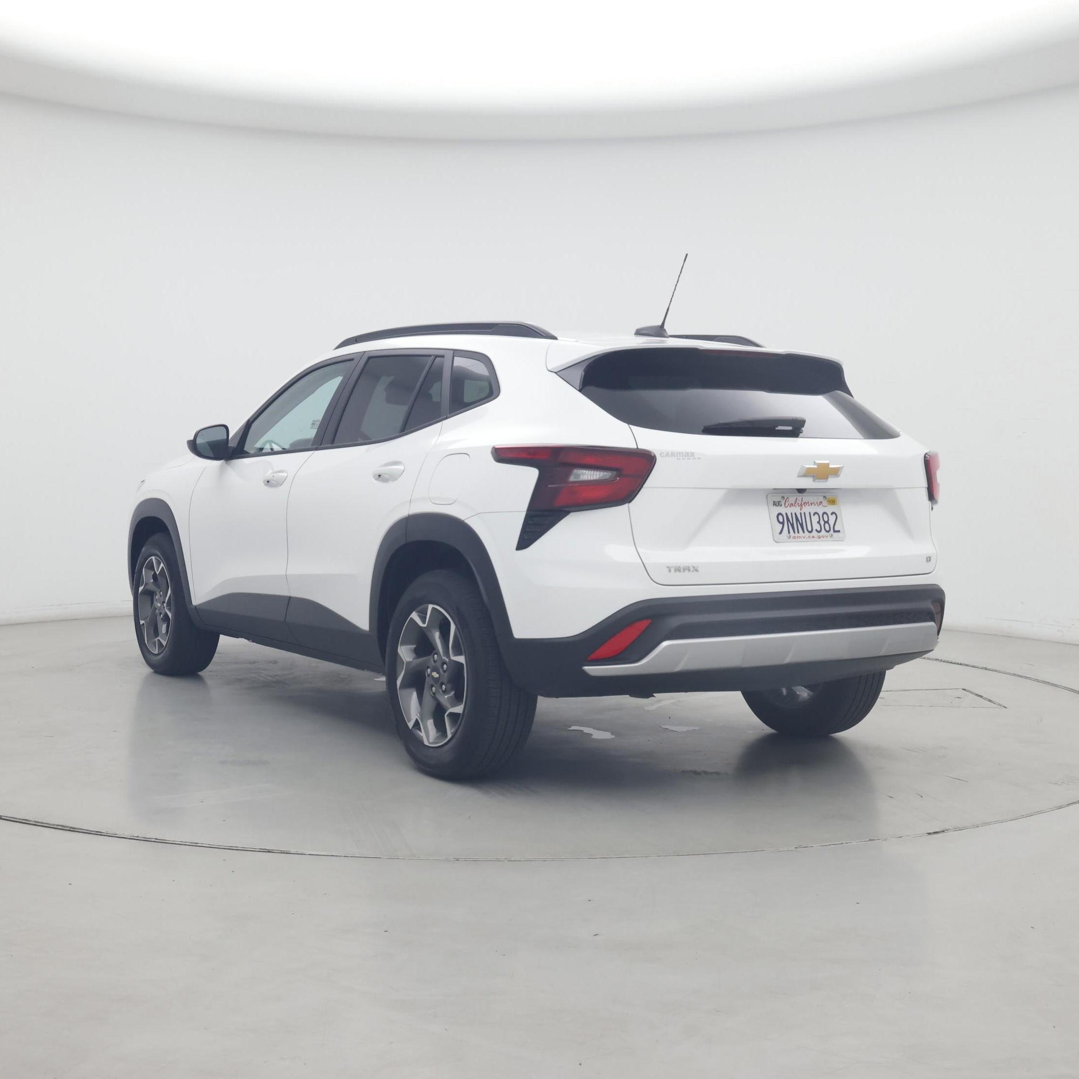 Thumbnail: 2025 Chevrolet Trax - 2