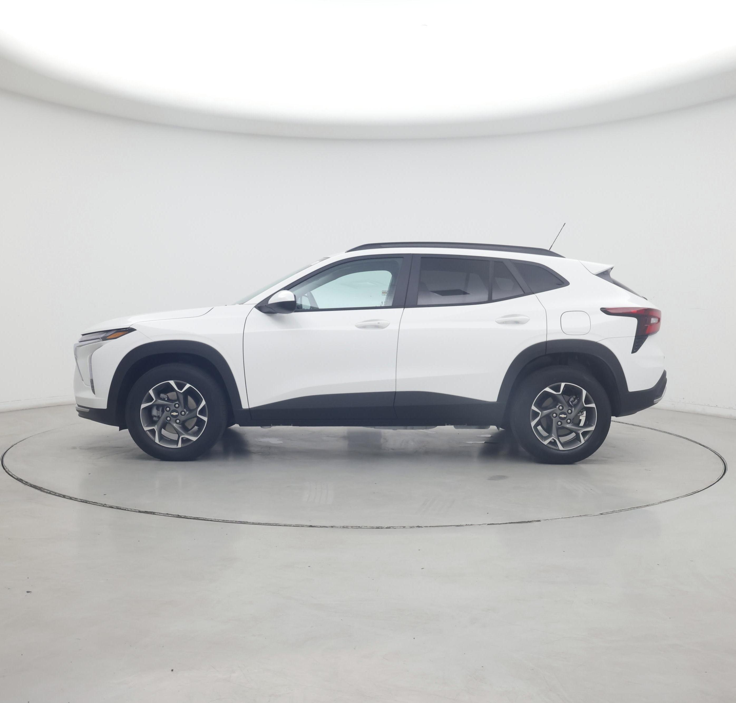 Thumbnail: 2025 Chevrolet Trax - 3