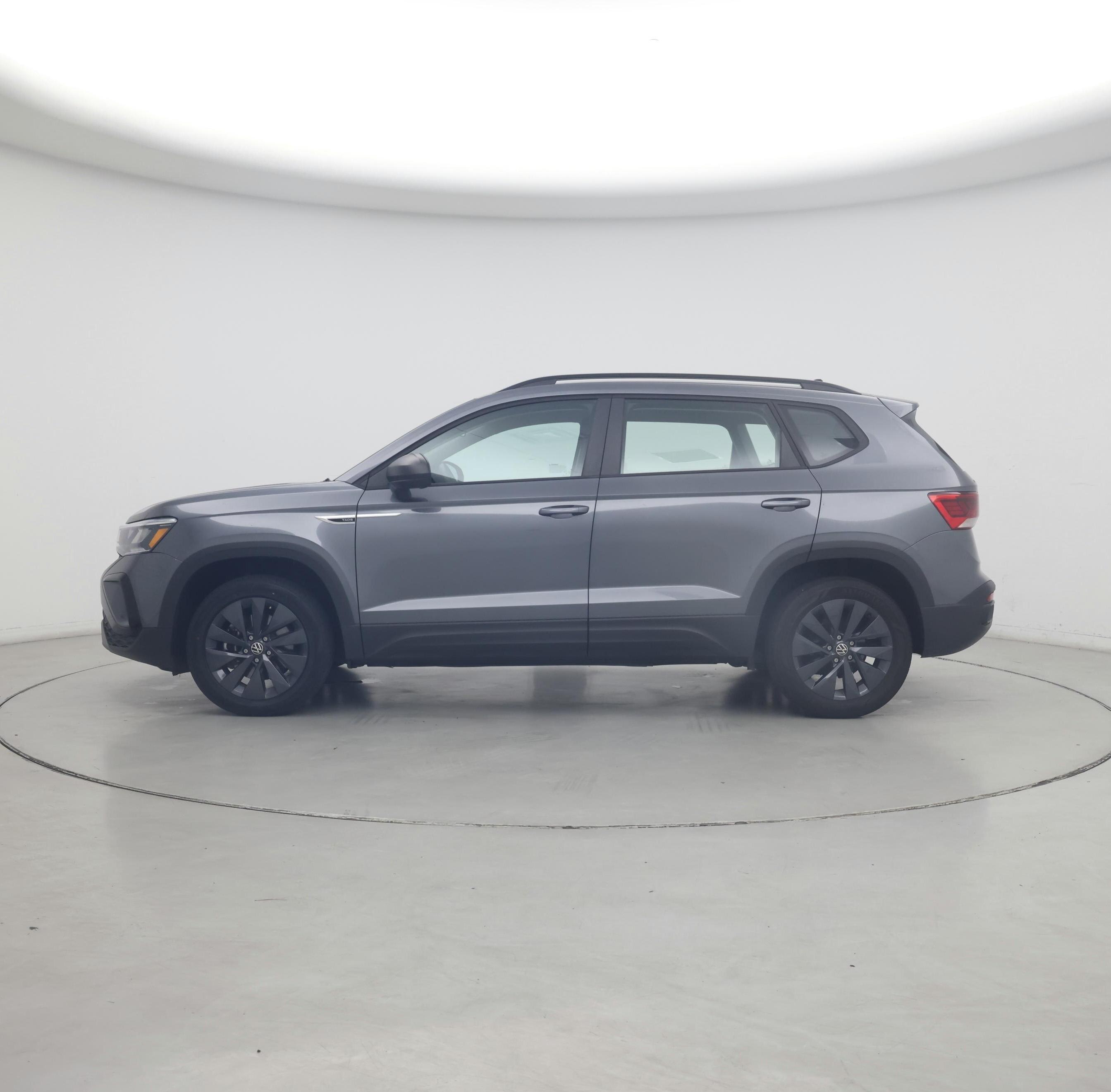 Thumbnail: 2022 Volkswagen Taos - 3