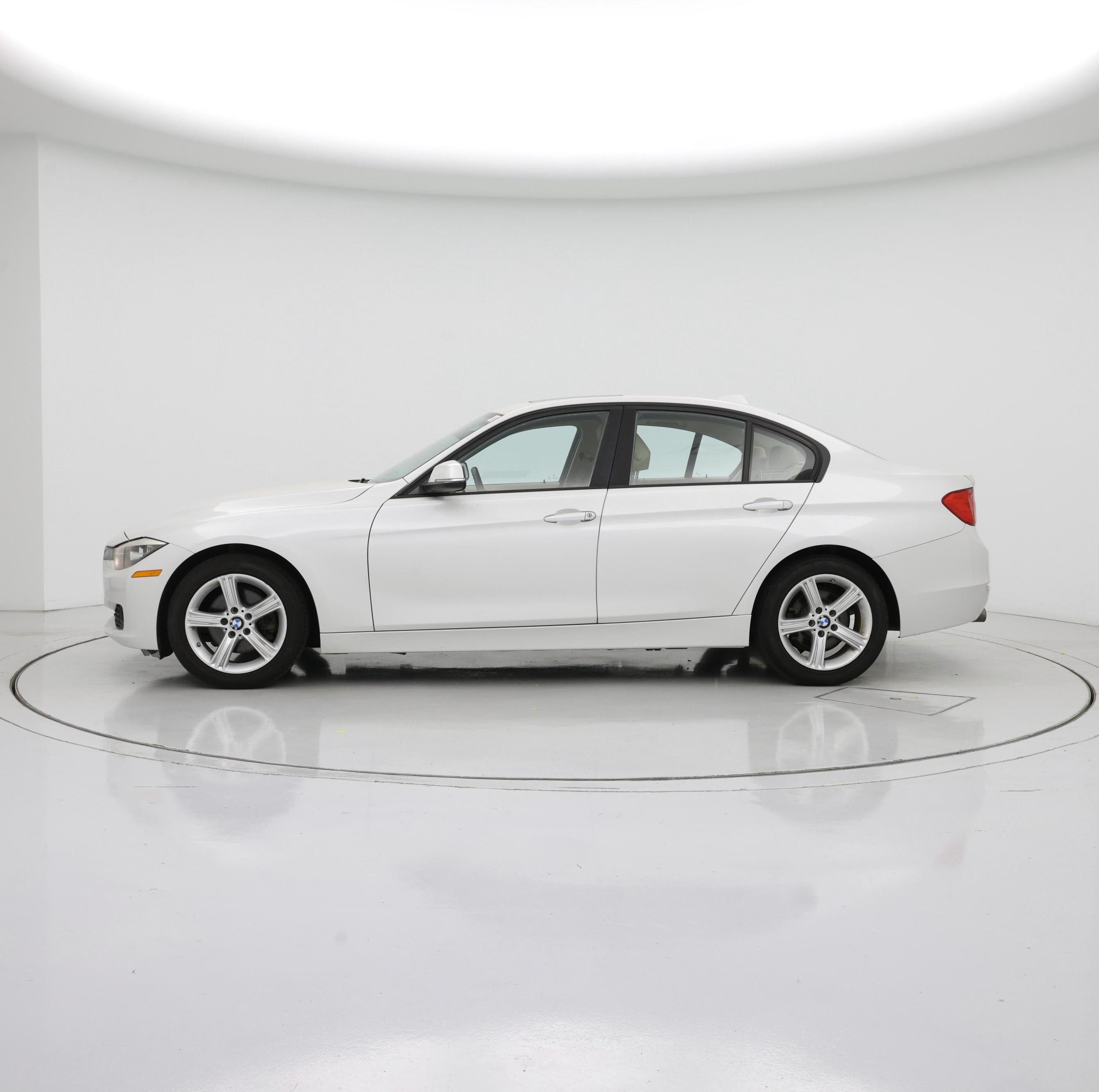 Thumbnail: 2014 BMW 3 Series - 3