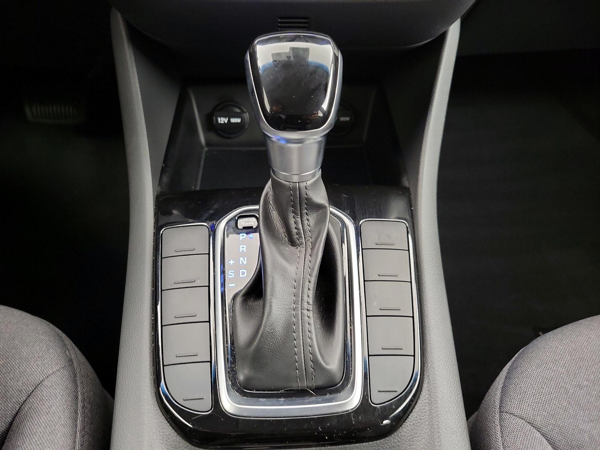 Thumbnail: 2020 Hyundai Ioniq - 17