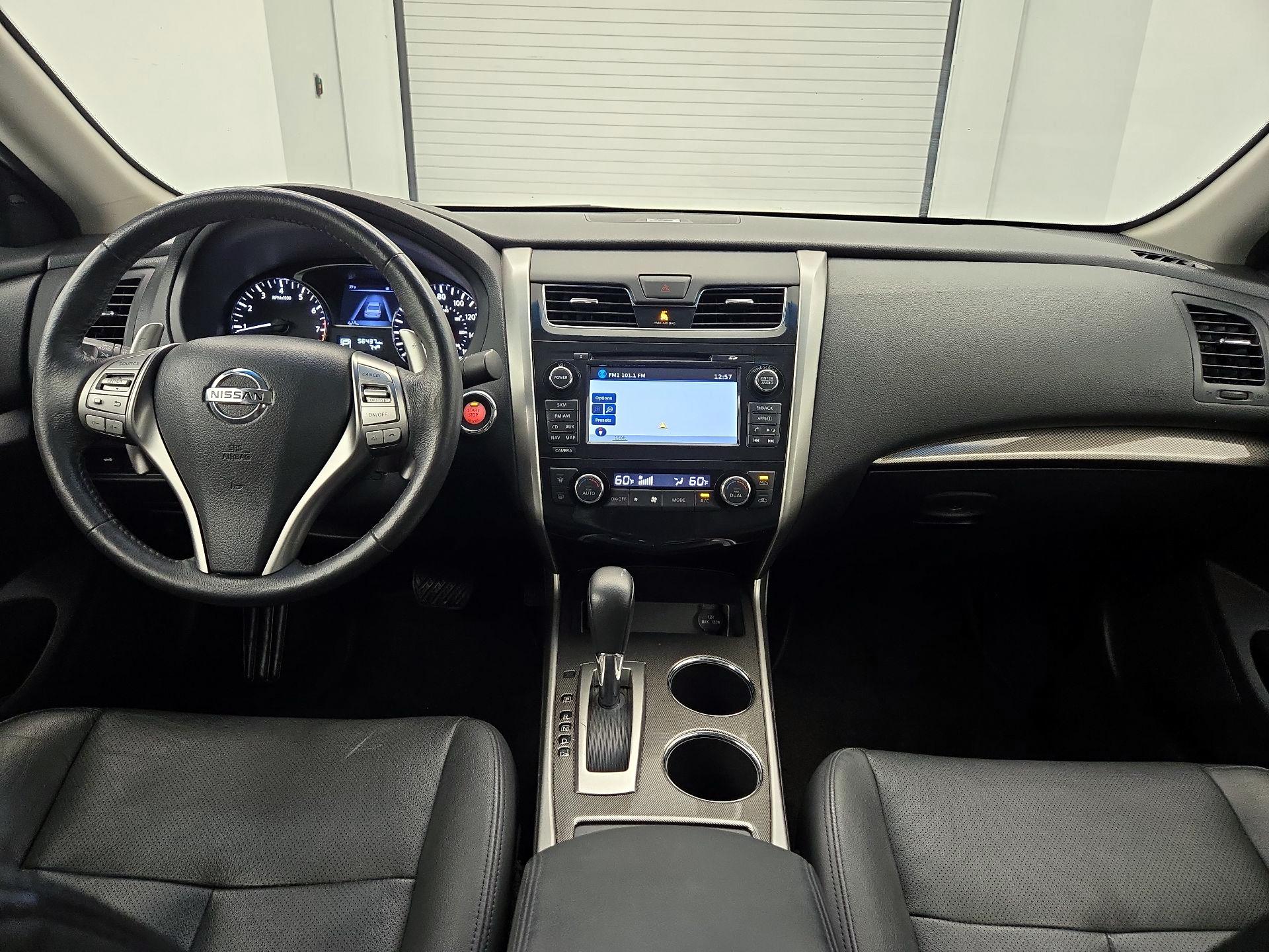 Thumbnail: 2015 Nissan Altima - 9