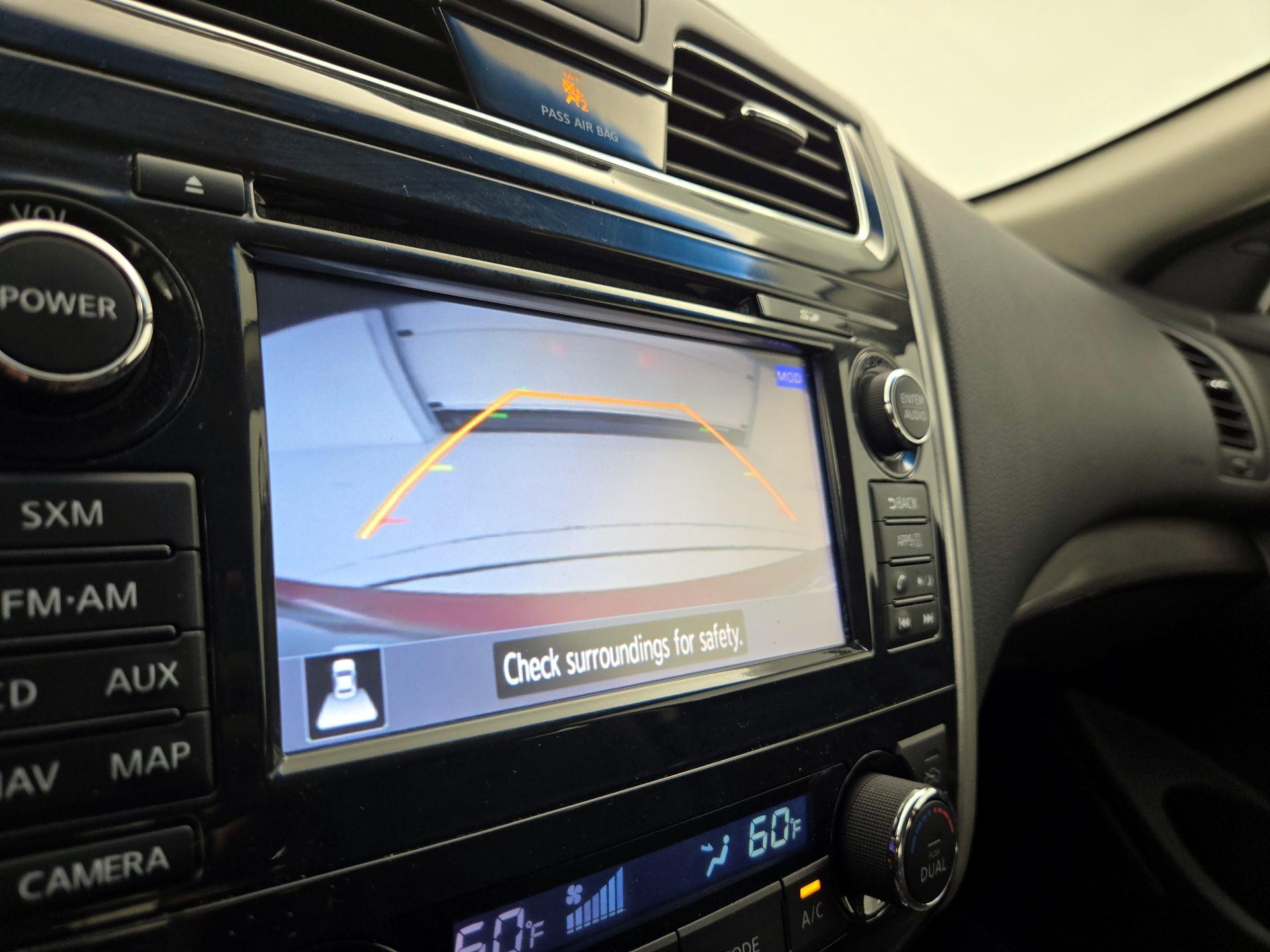 Thumbnail: 2015 Nissan Altima - 15