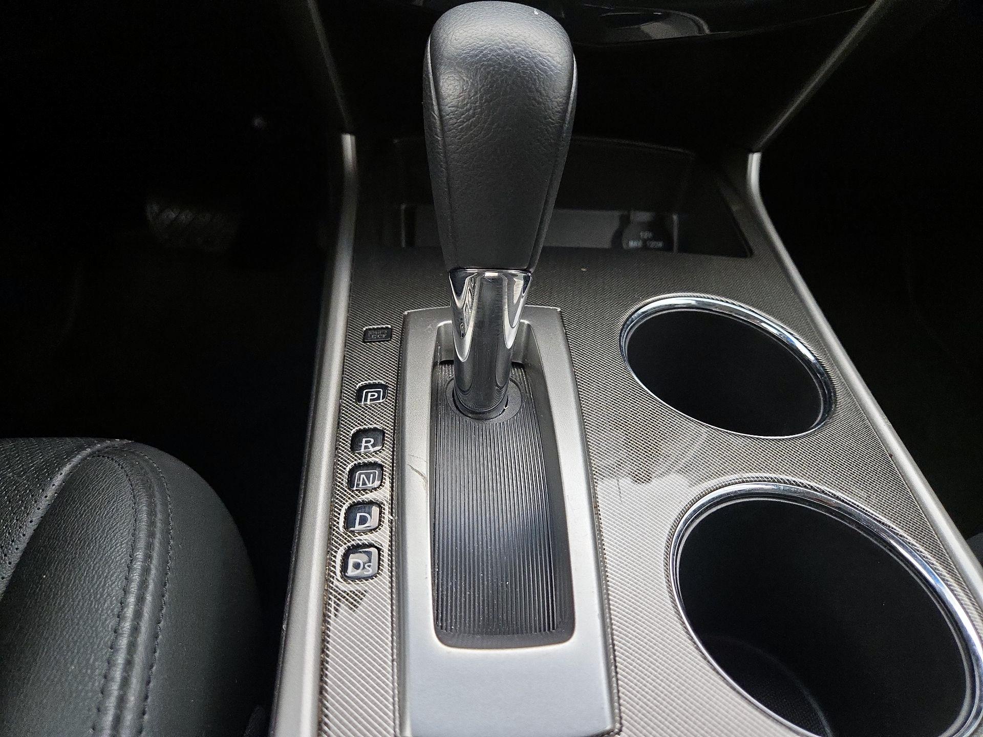 Thumbnail: 2015 Nissan Altima - 18