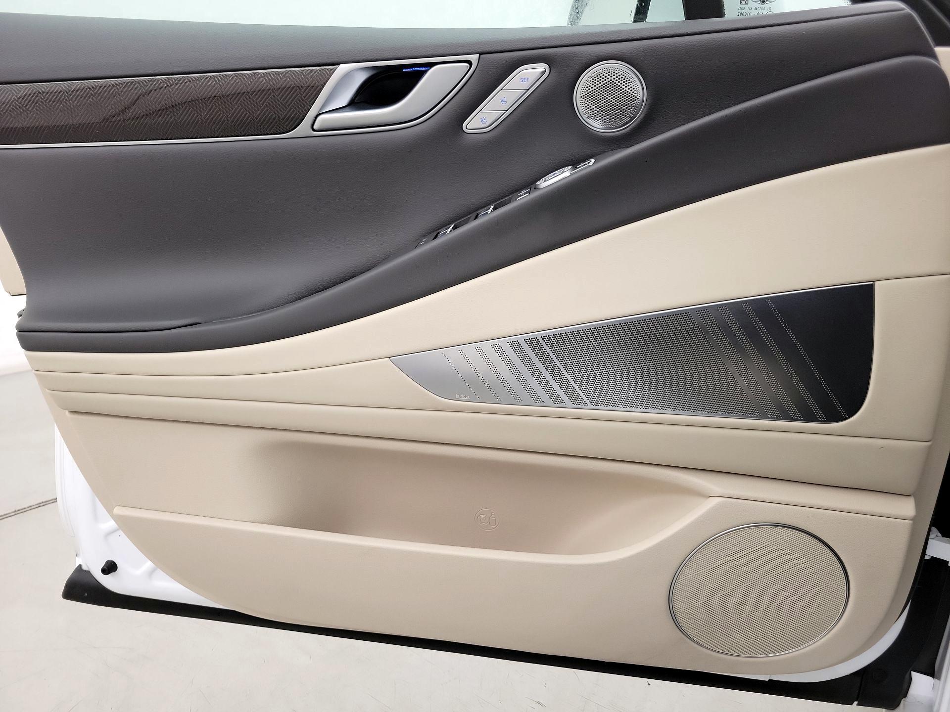 Thumbnail: 2023 Genesis G80 - 12