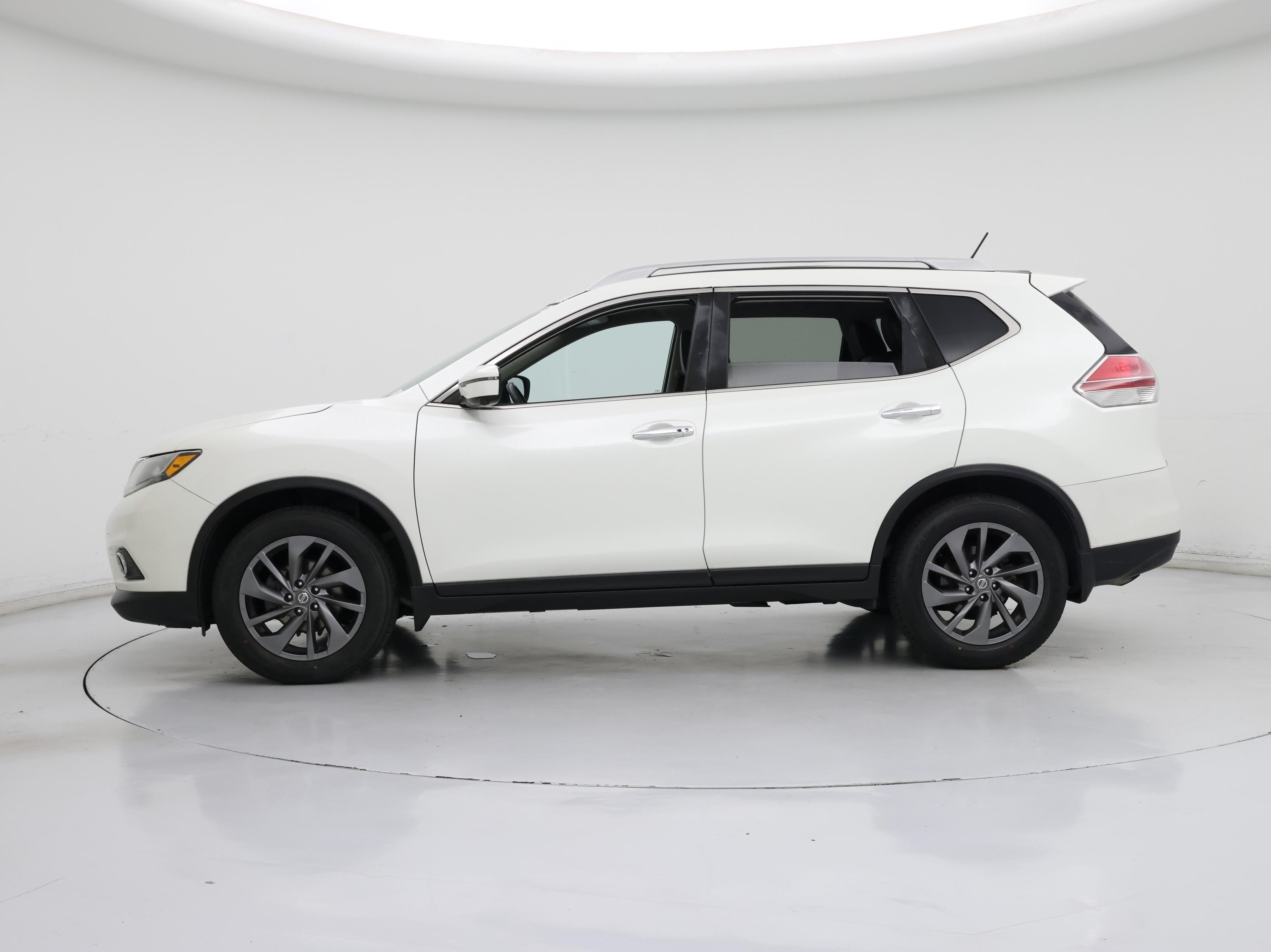 Thumbnail: 2016 Nissan Rogue - 3