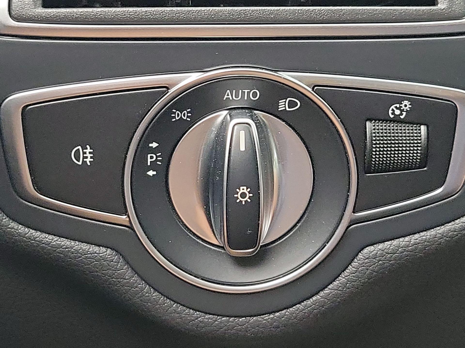 Thumbnail: 2019 Mercedes-Benz C-Class - 13