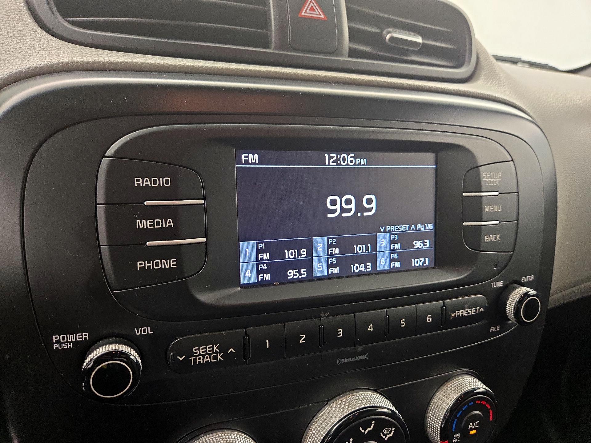 Thumbnail: 2018 Kia Soul - 14