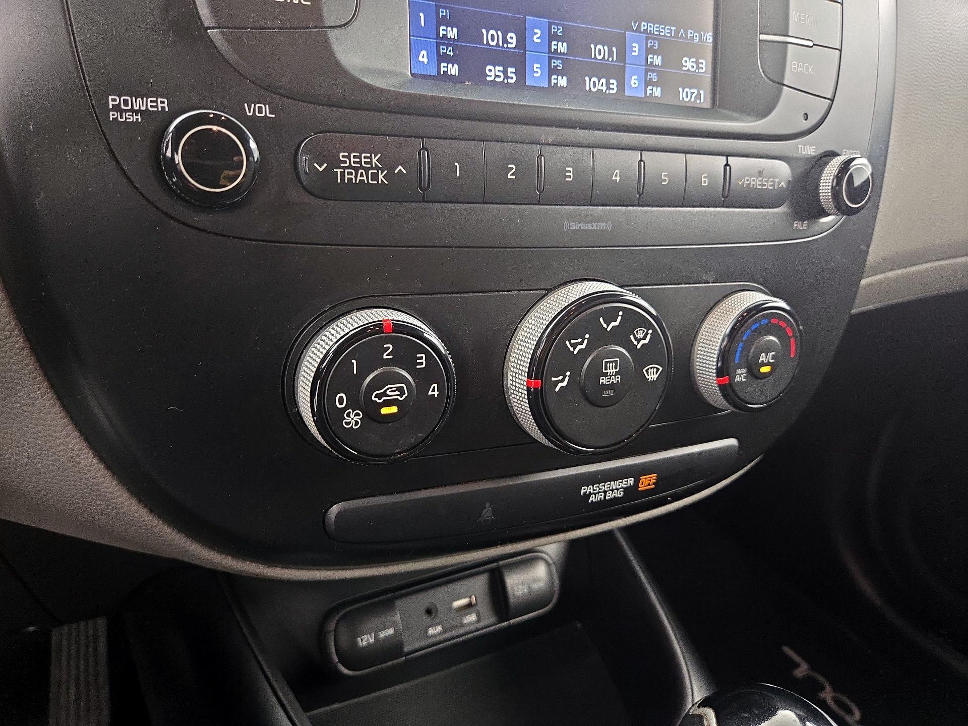 Thumbnail: 2018 Kia Soul - 15