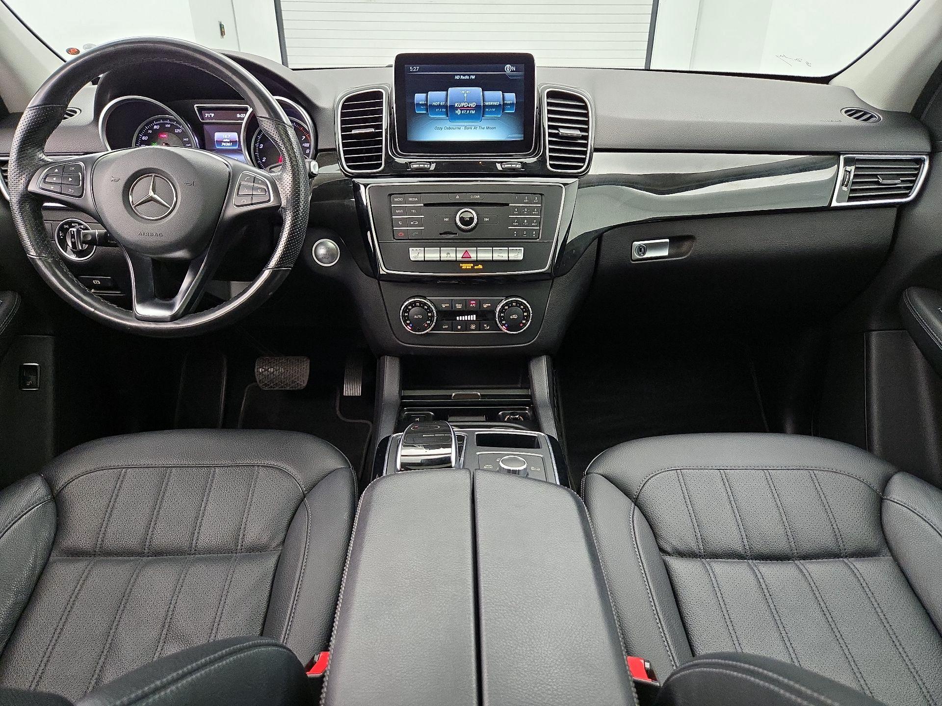 Thumbnail: 2016 Mercedes-Benz GLE - 9