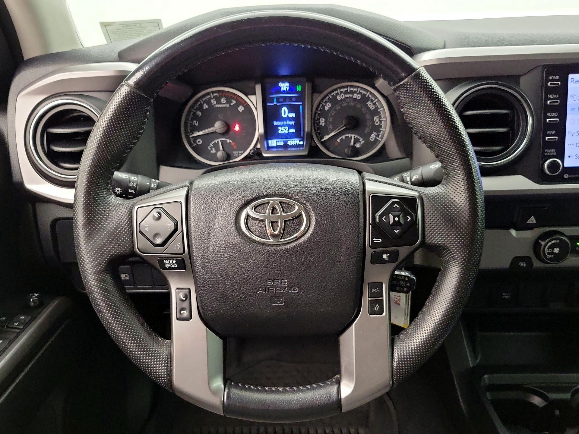 Thumbnail: 2021 Toyota Tacoma - 10