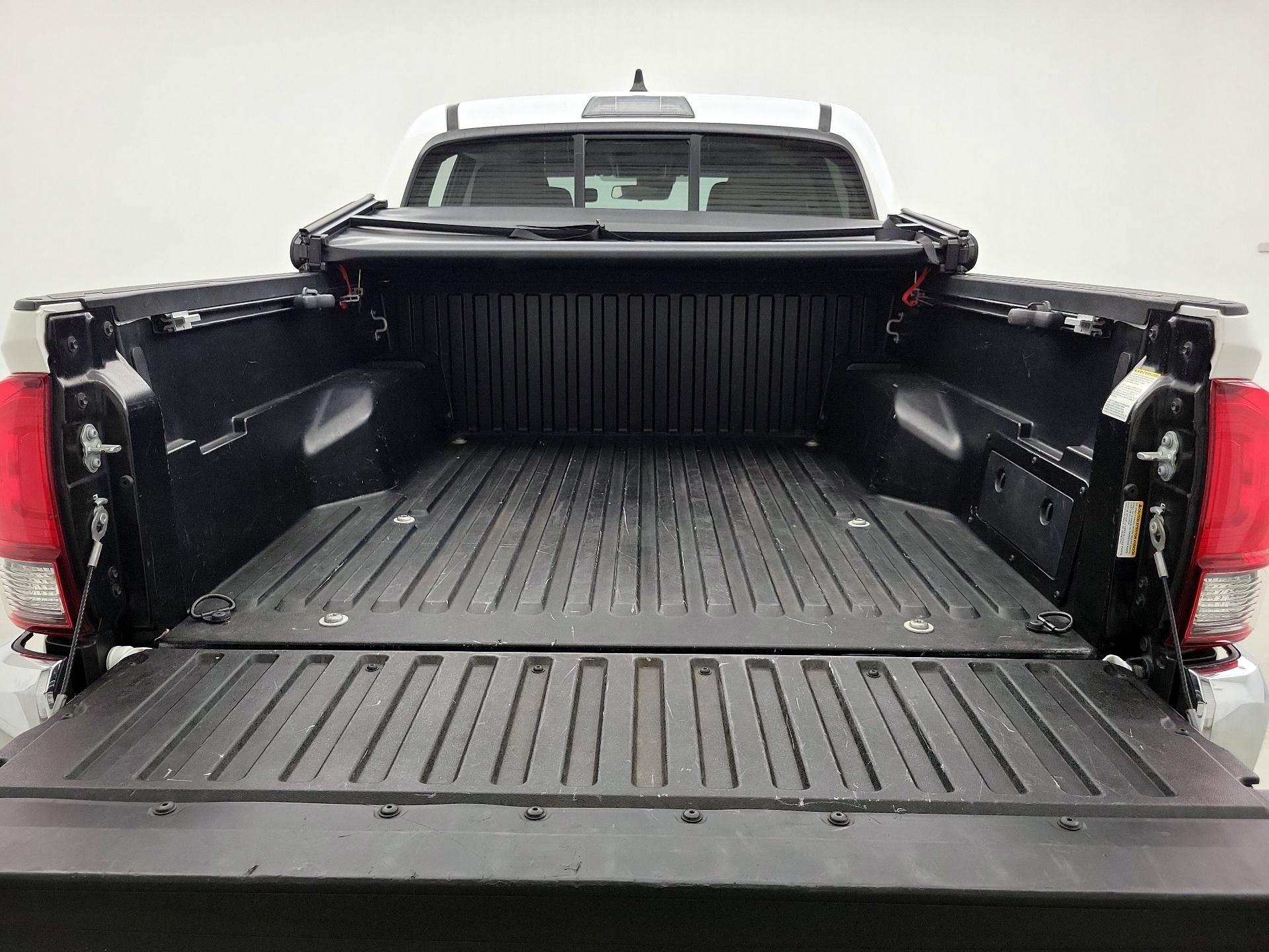 Thumbnail: 2021 Toyota Tacoma - 20