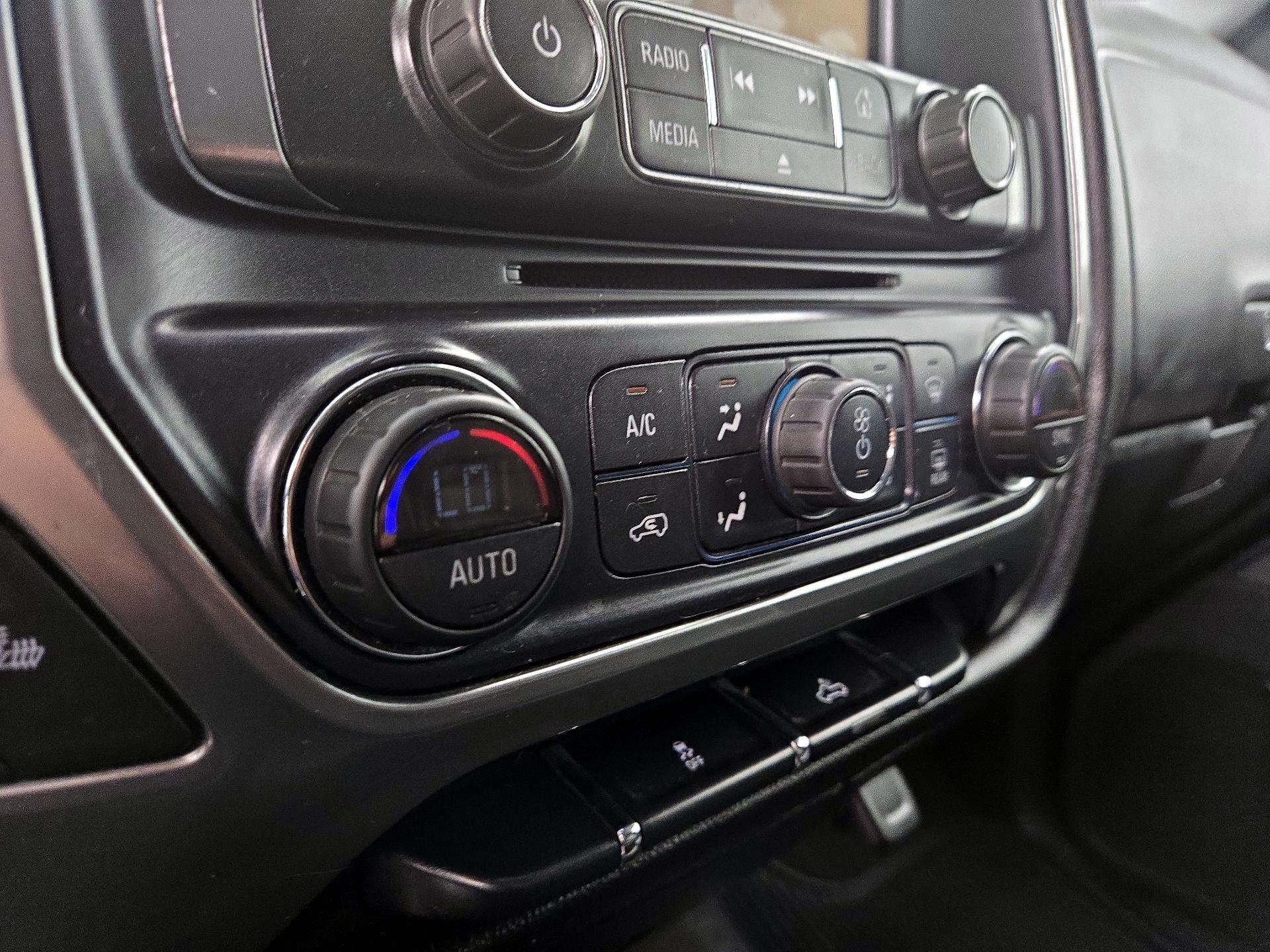 Thumbnail: 2014 Chevrolet Silverado 1500 - 16