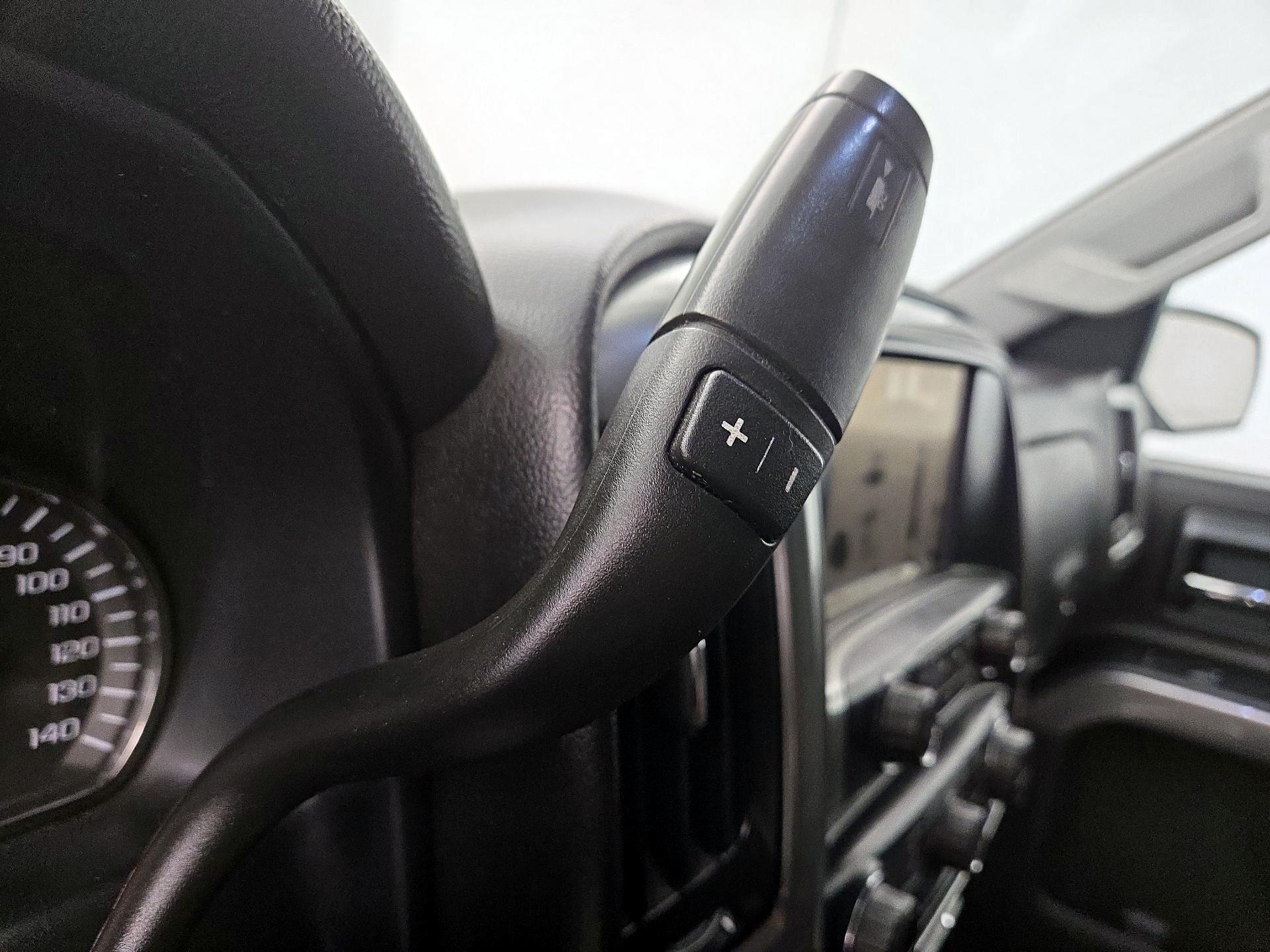 Thumbnail: 2014 Chevrolet Silverado 1500 - 17