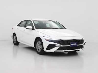 White 2024 Hyundai Elantra SE