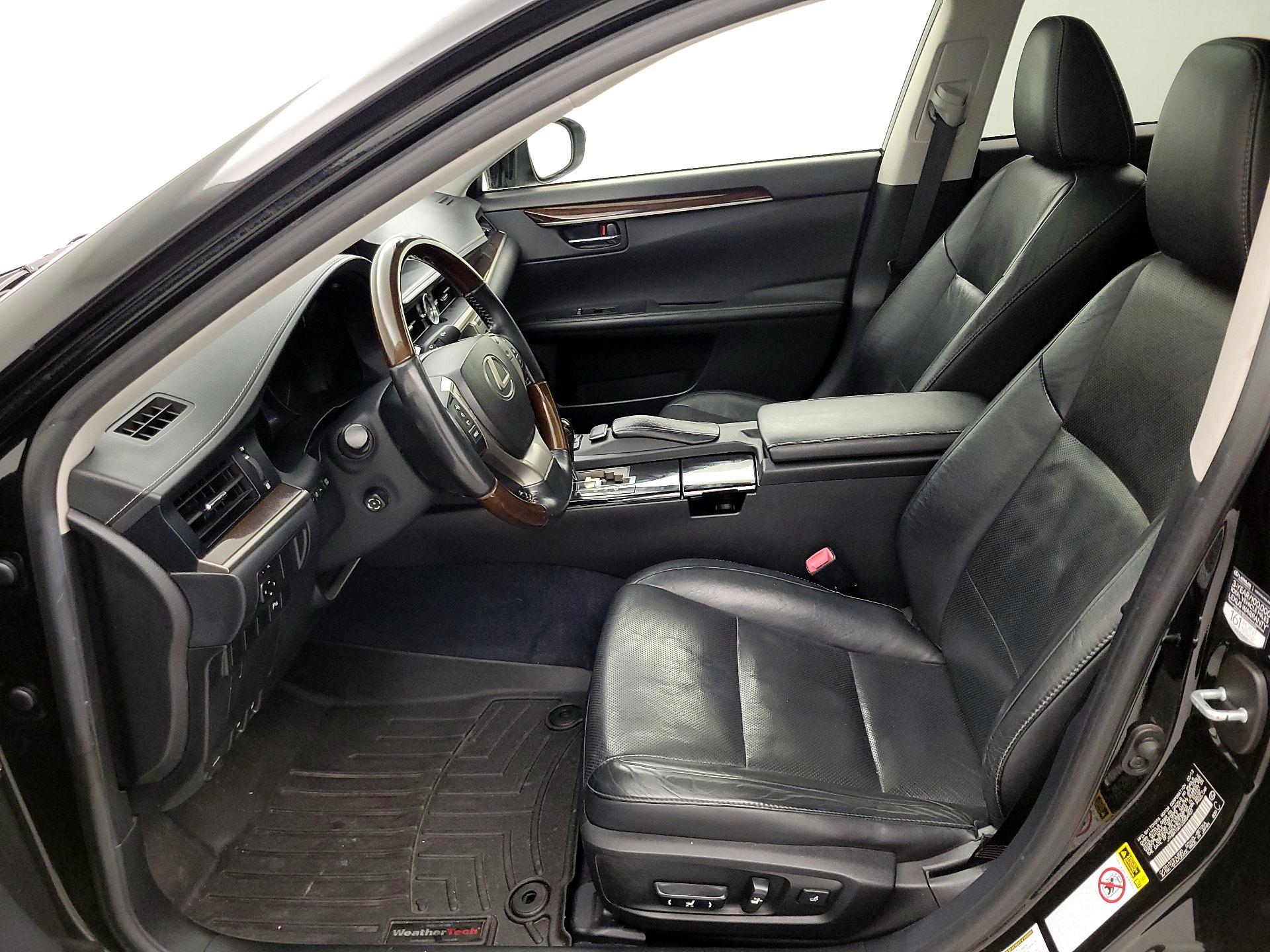 Thumbnail: 2013 Lexus ES - 11