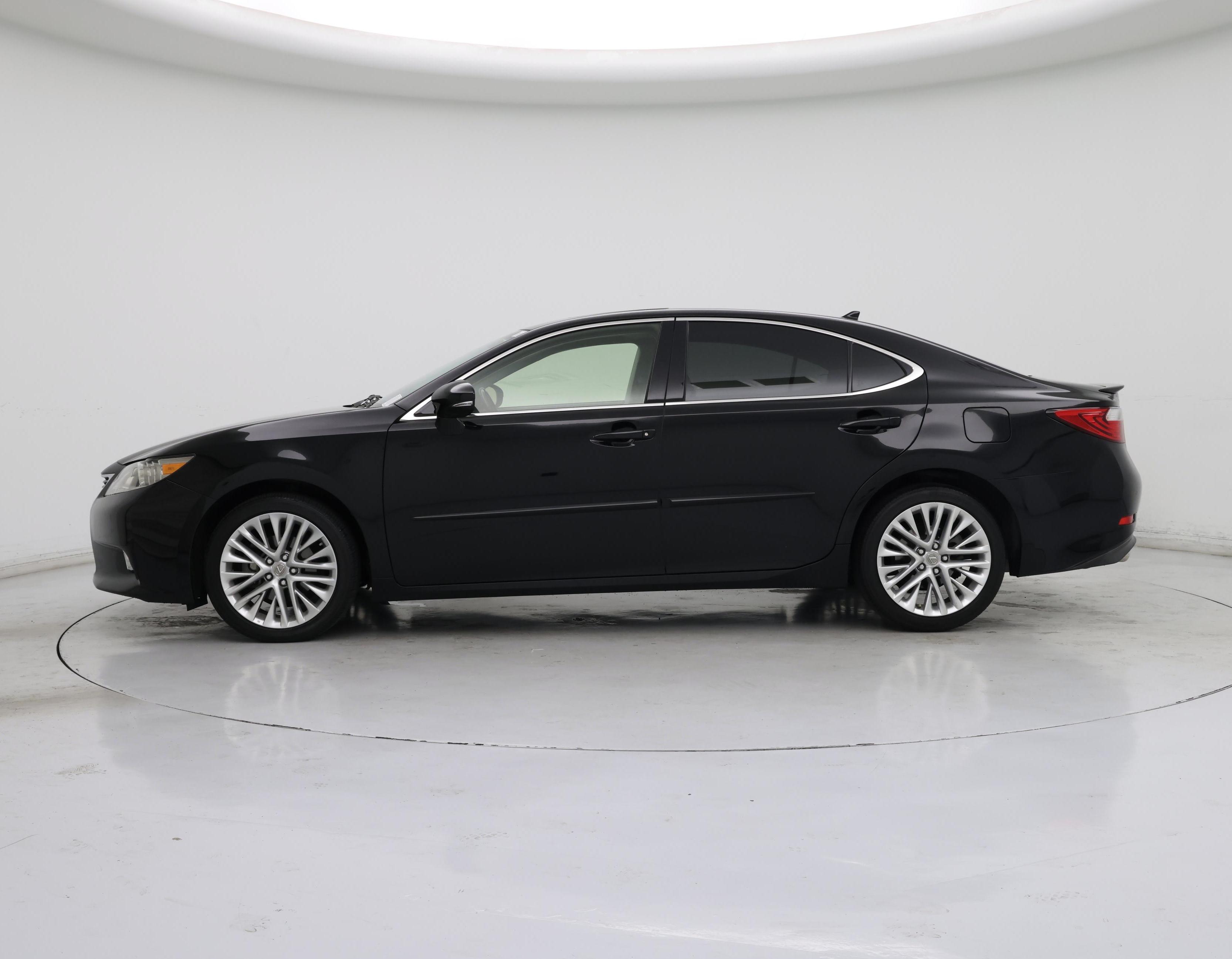 Thumbnail: 2013 Lexus ES - 3