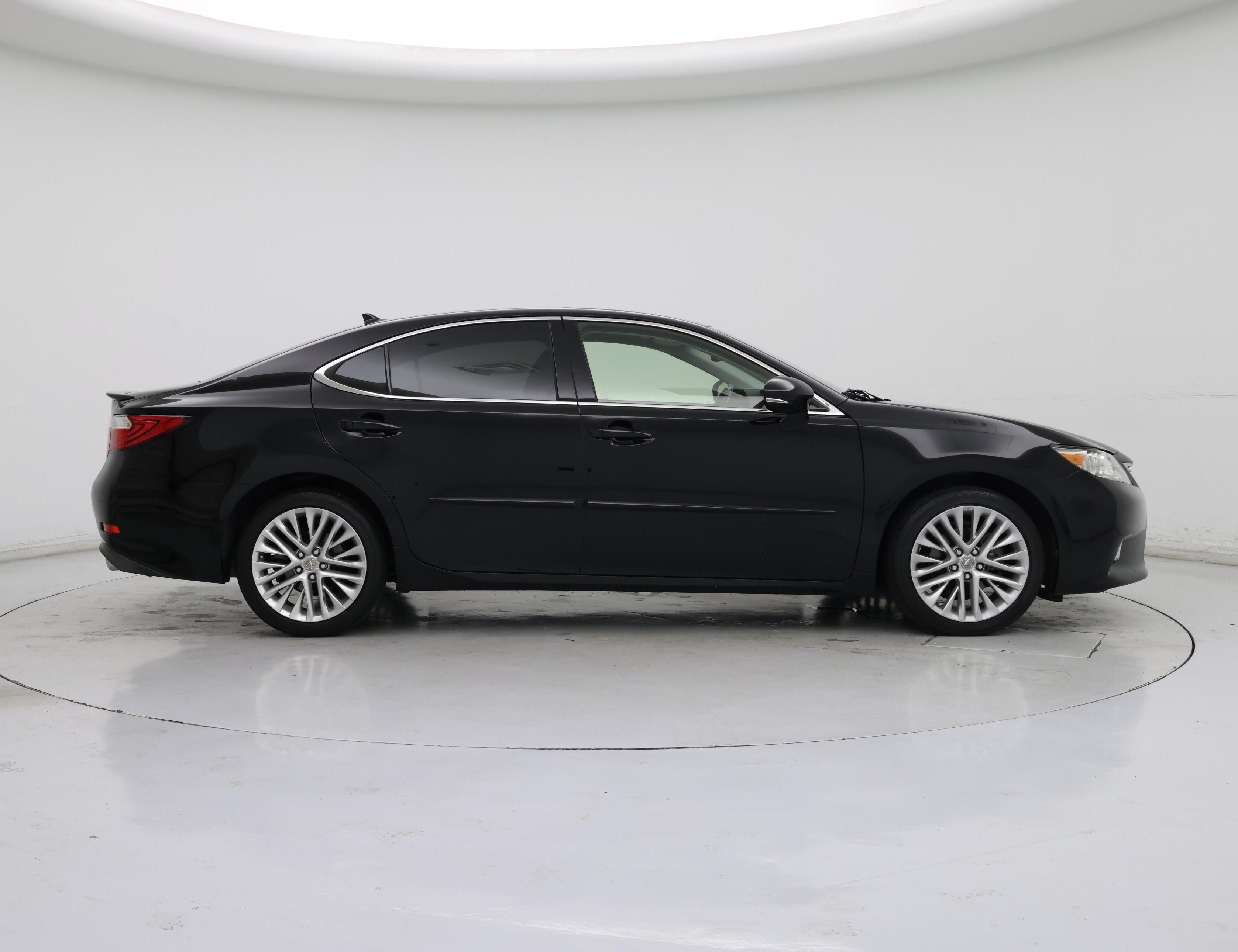 Thumbnail: 2013 Lexus ES - 7