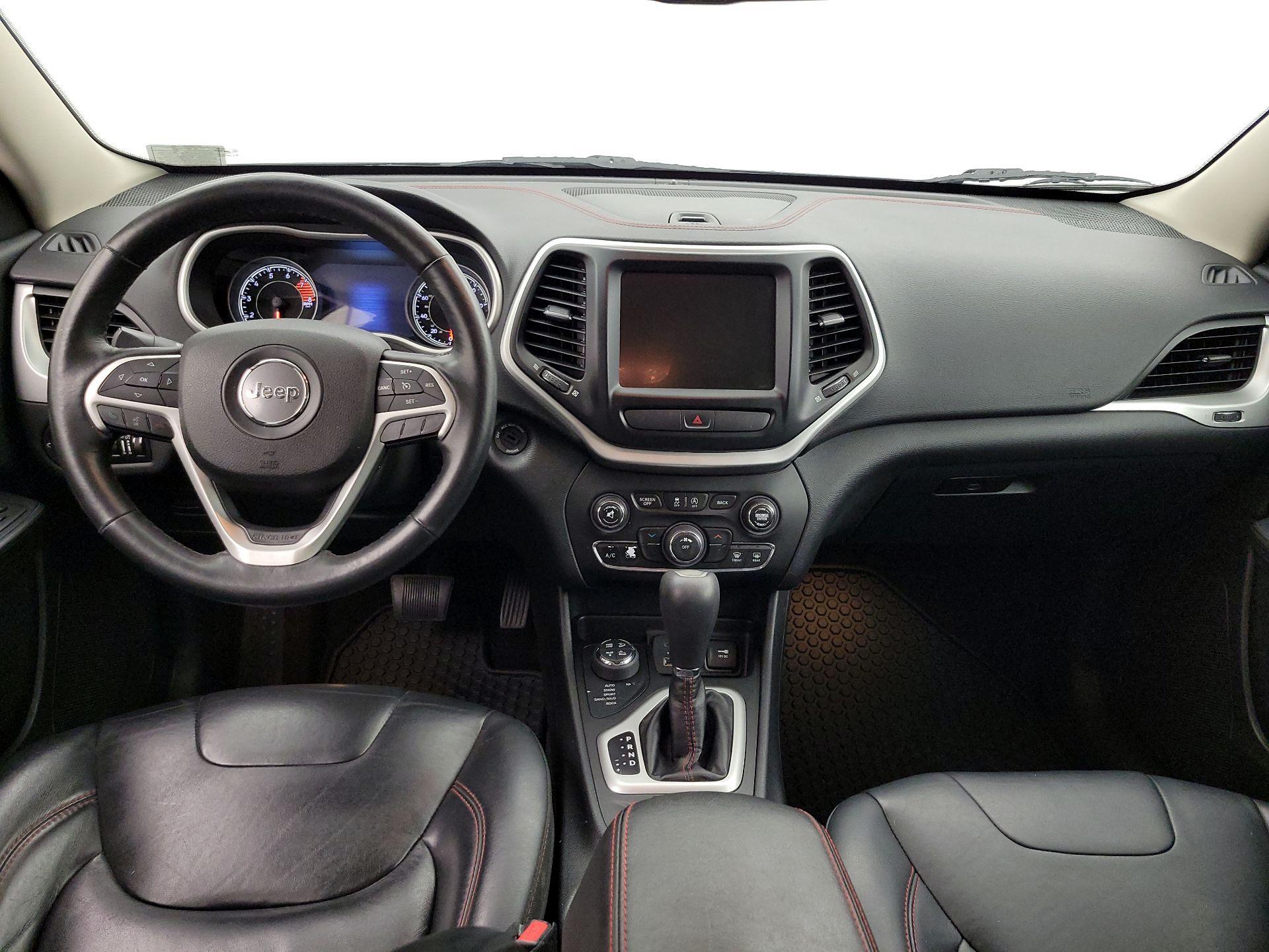 Thumbnail: 2016 Jeep Cherokee - 9