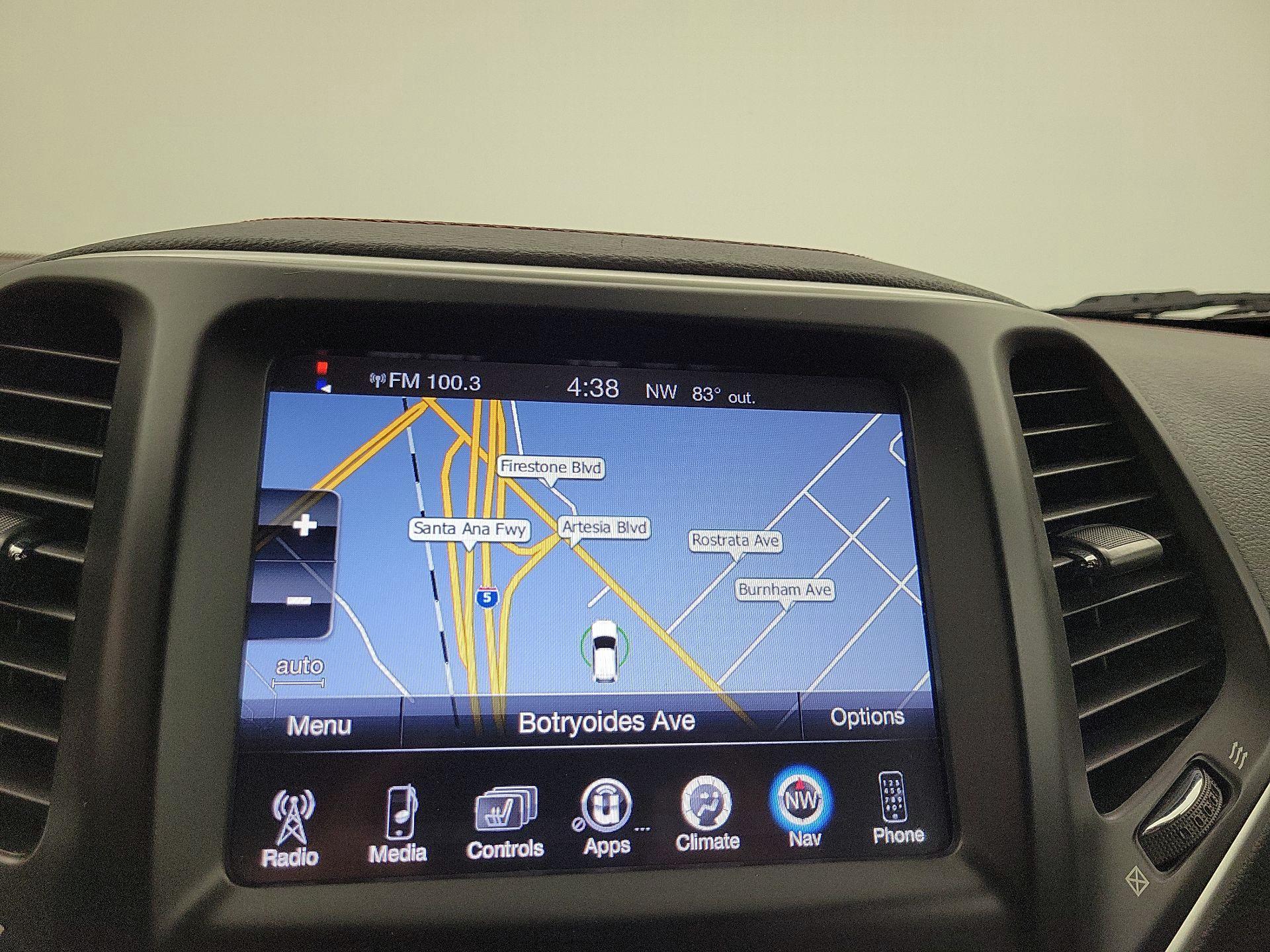 Thumbnail: 2016 Jeep Cherokee - 14
