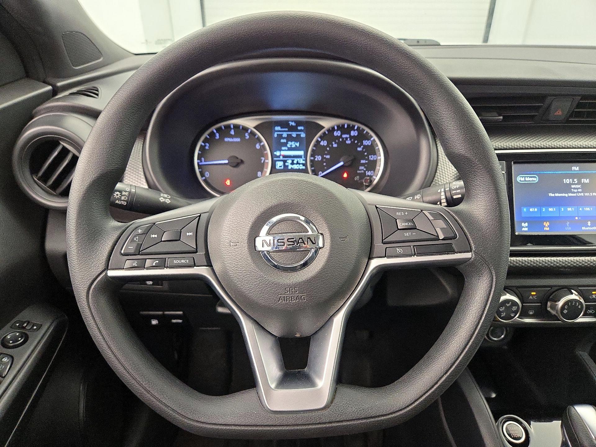 Thumbnail: 2020 Nissan Kicks - 10