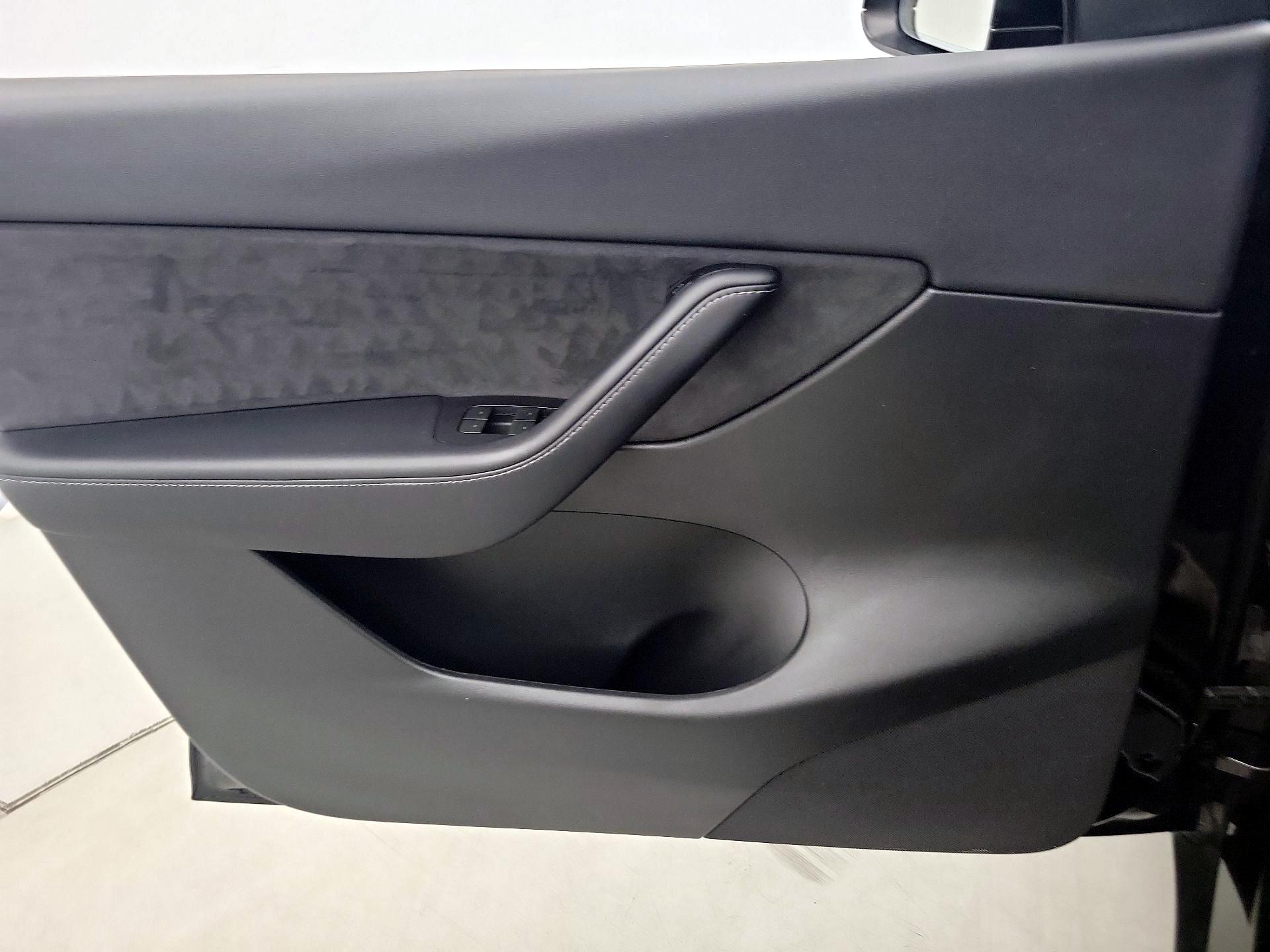 Thumbnail: 2021 Tesla Model Y - 12