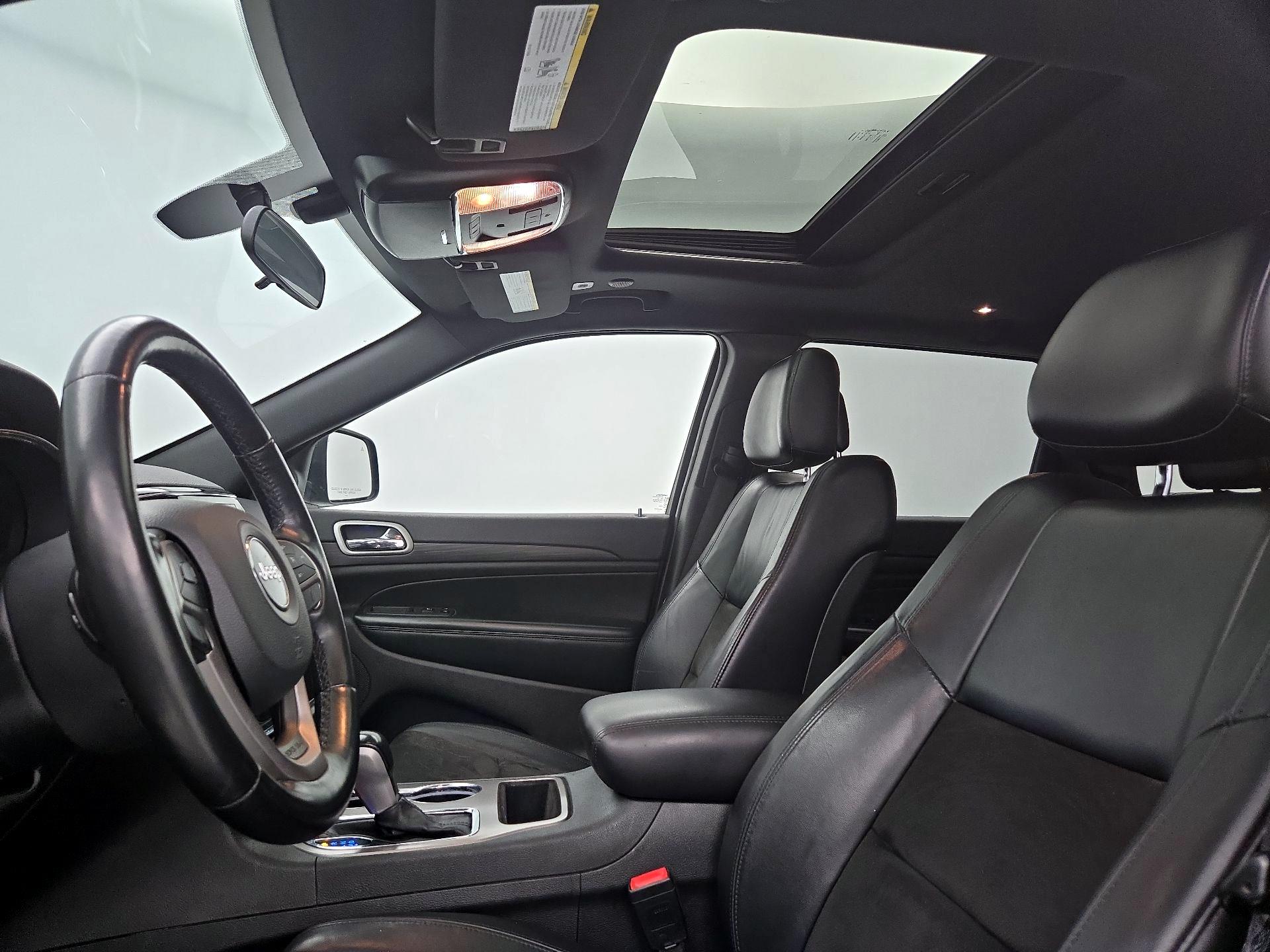 Thumbnail: 2021 Jeep Grand Cherokee - 20