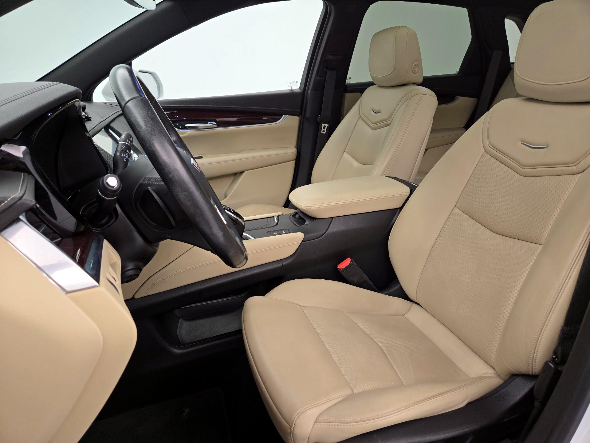 Thumbnail: 2019 Cadillac XT5 - 11