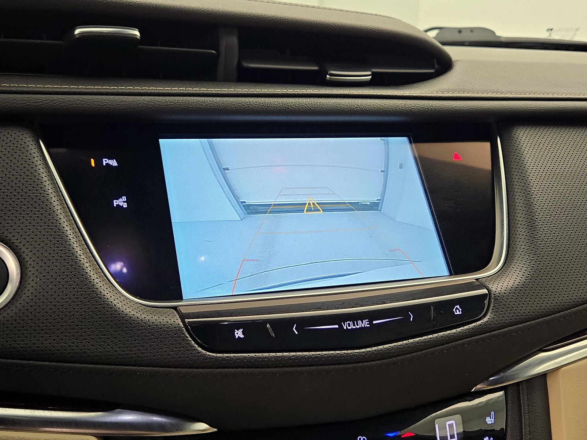 Thumbnail: 2019 Cadillac XT5 - 15