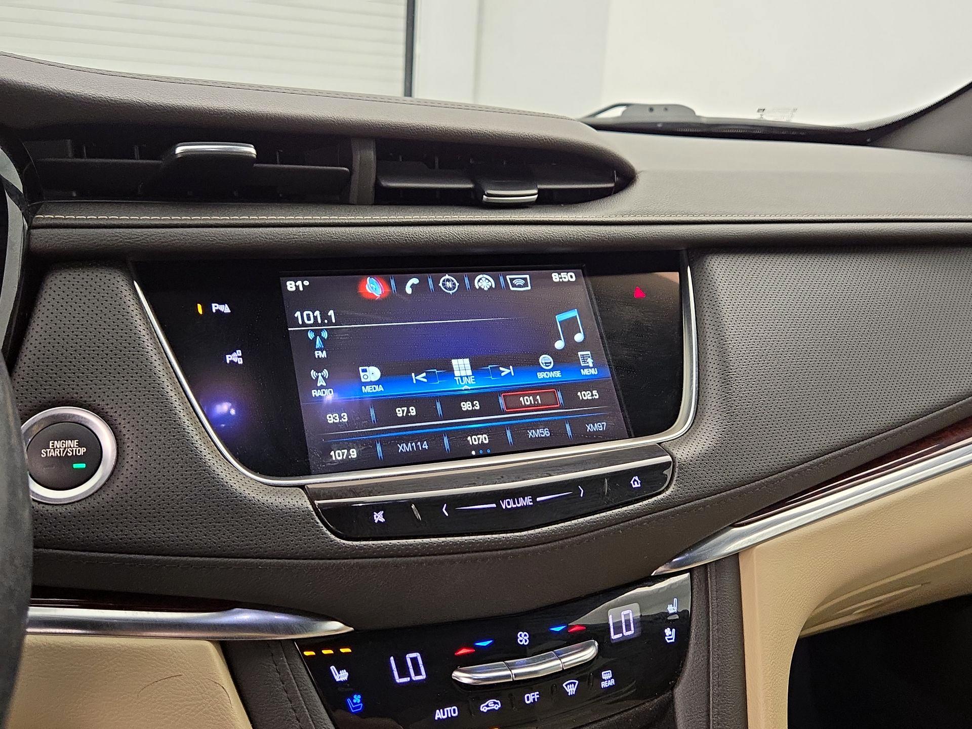 Thumbnail: 2019 Cadillac XT5 - 16