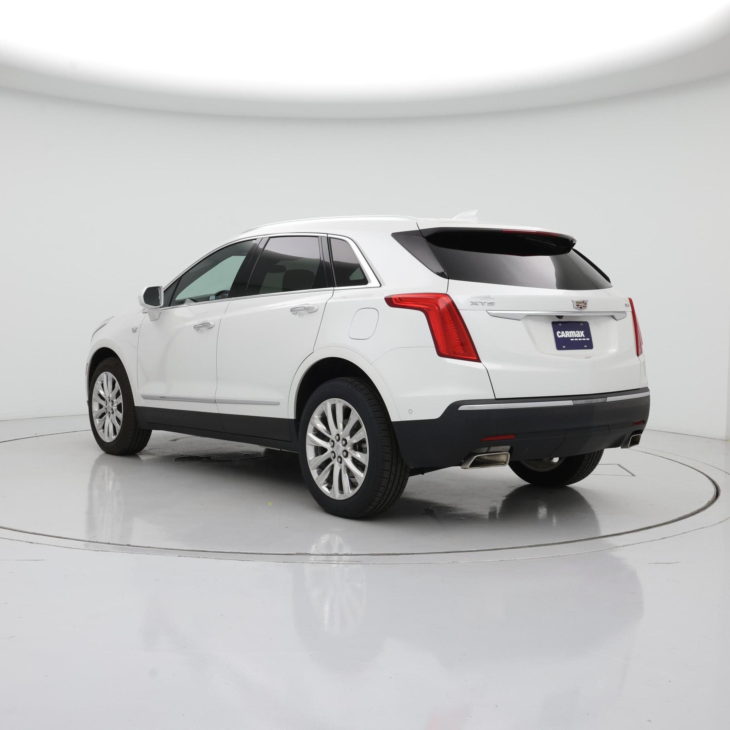 Thumbnail: 2019 Cadillac XT5 - 2