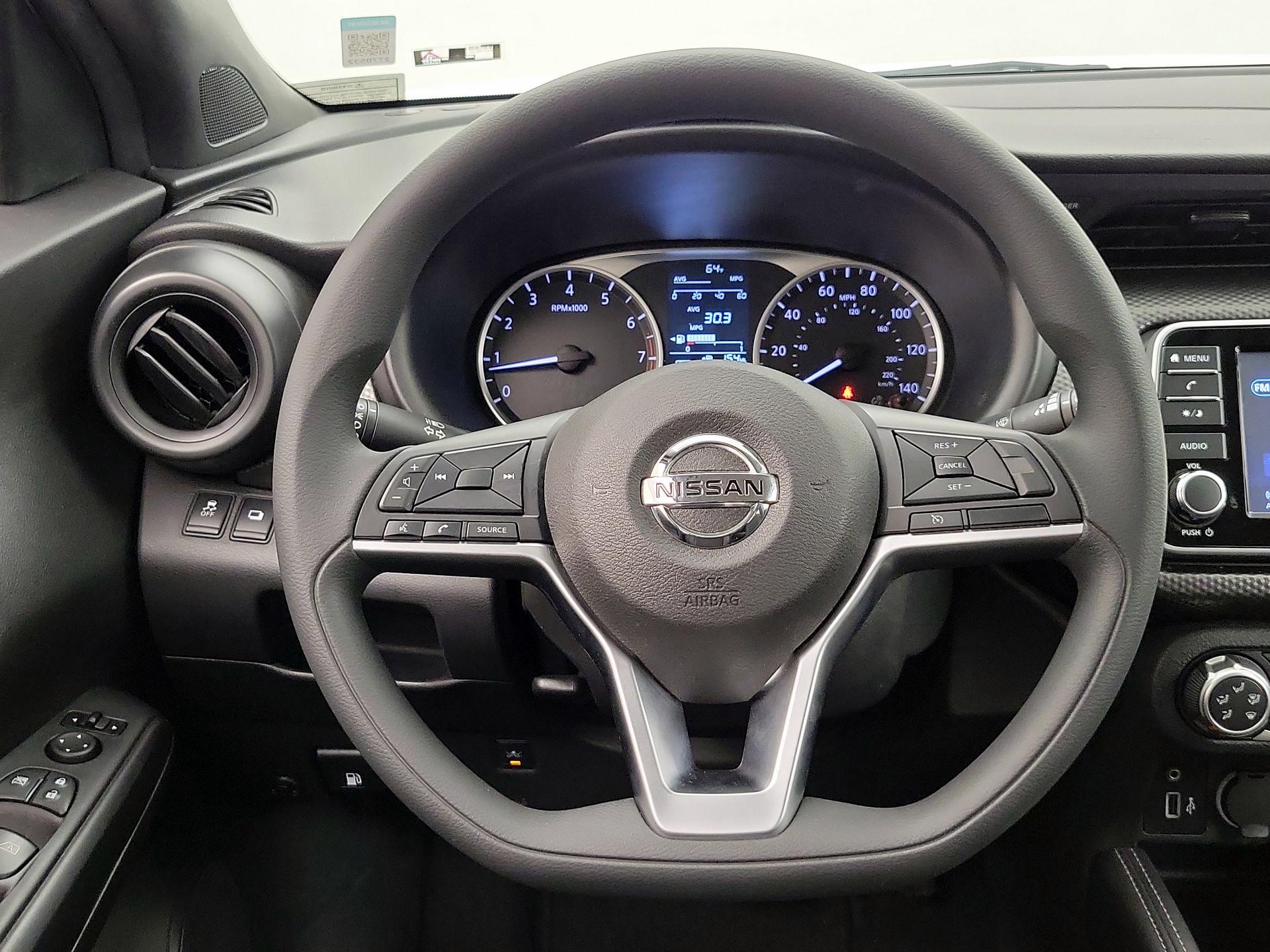 Thumbnail: 2018 Nissan Kicks - 10